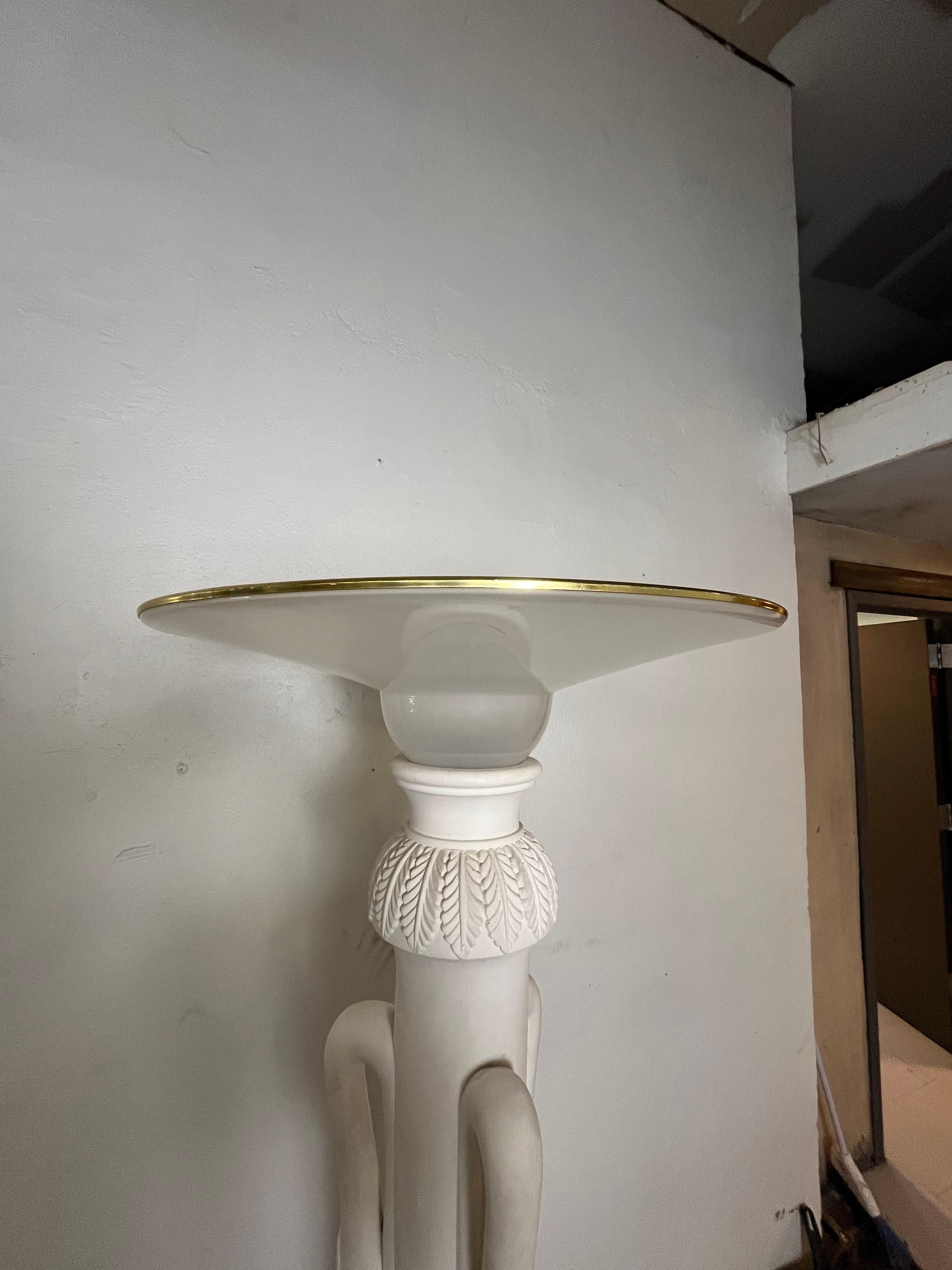 Lampada da terra postmoderna in gesso Swan Torchiere in stile Art Deco In condizioni buone in vendita a W Allenhurst, NJ