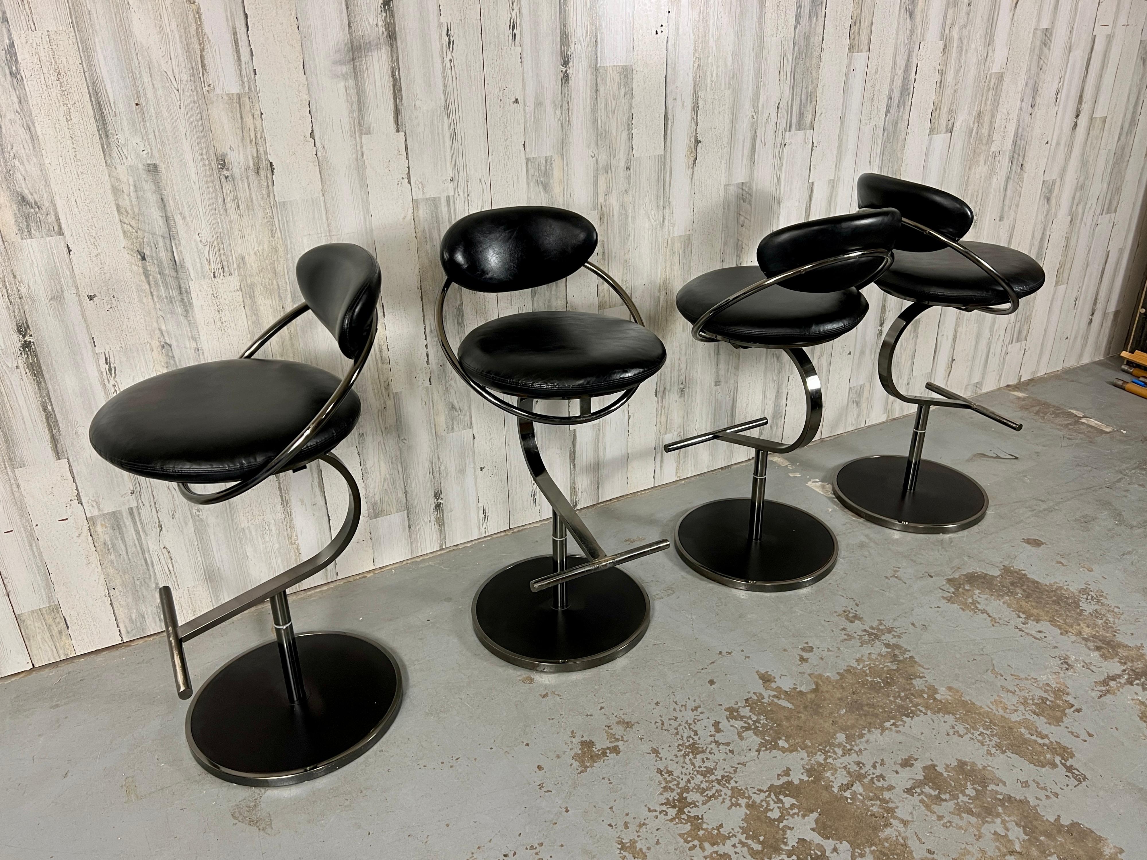 Postmodern Swivel Chrome & Leather Barstools  For Sale 10