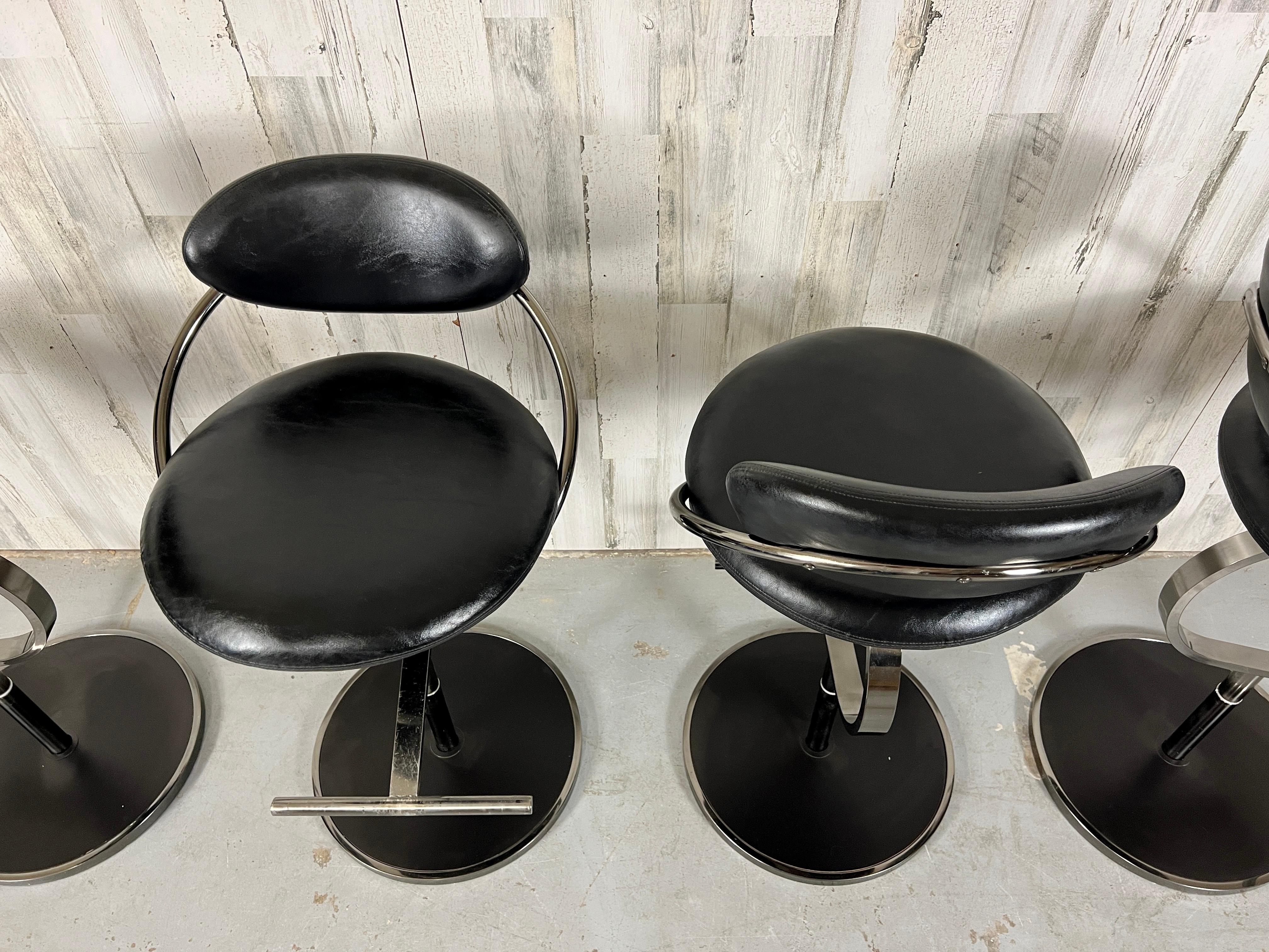 Postmodern Swivel Chrome & Leather Barstools  For Sale 11