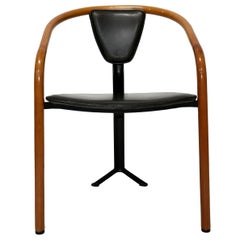 Silla posmoderna "Tacchi" de Toshiyuki Kita para AIDEC, Japón, años 80
