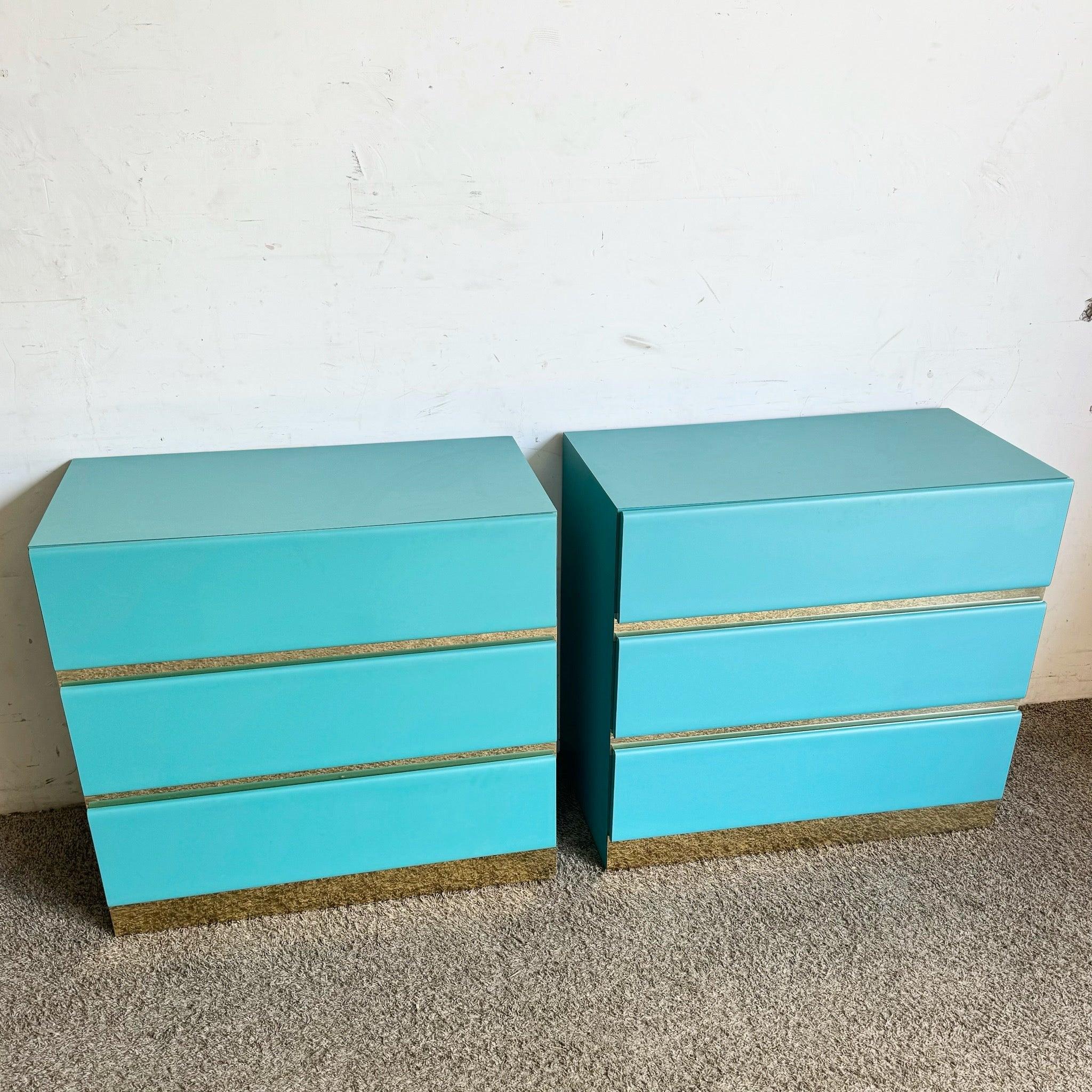 Américain Paire de commodes/chests de tiroirs postmodernes en stratifié sarcelle en vente