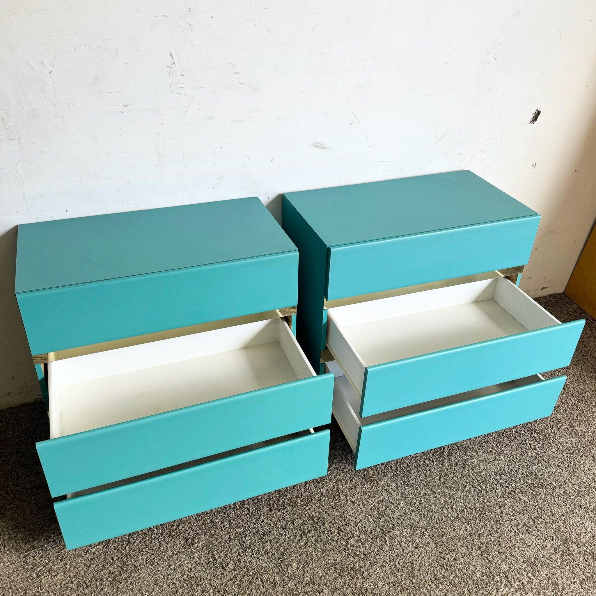 Fin du 20e siècle Paire de commodes/chests de tiroirs postmodernes en stratifié sarcelle en vente