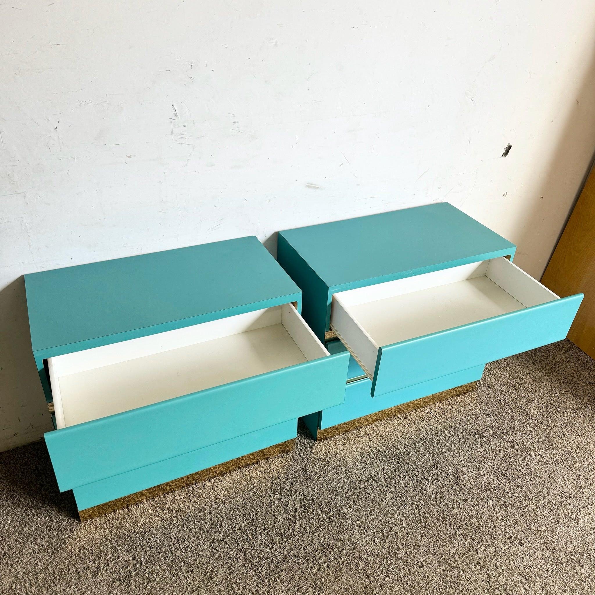 Bois Paire de commodes/chests de tiroirs postmodernes en stratifié sarcelle en vente