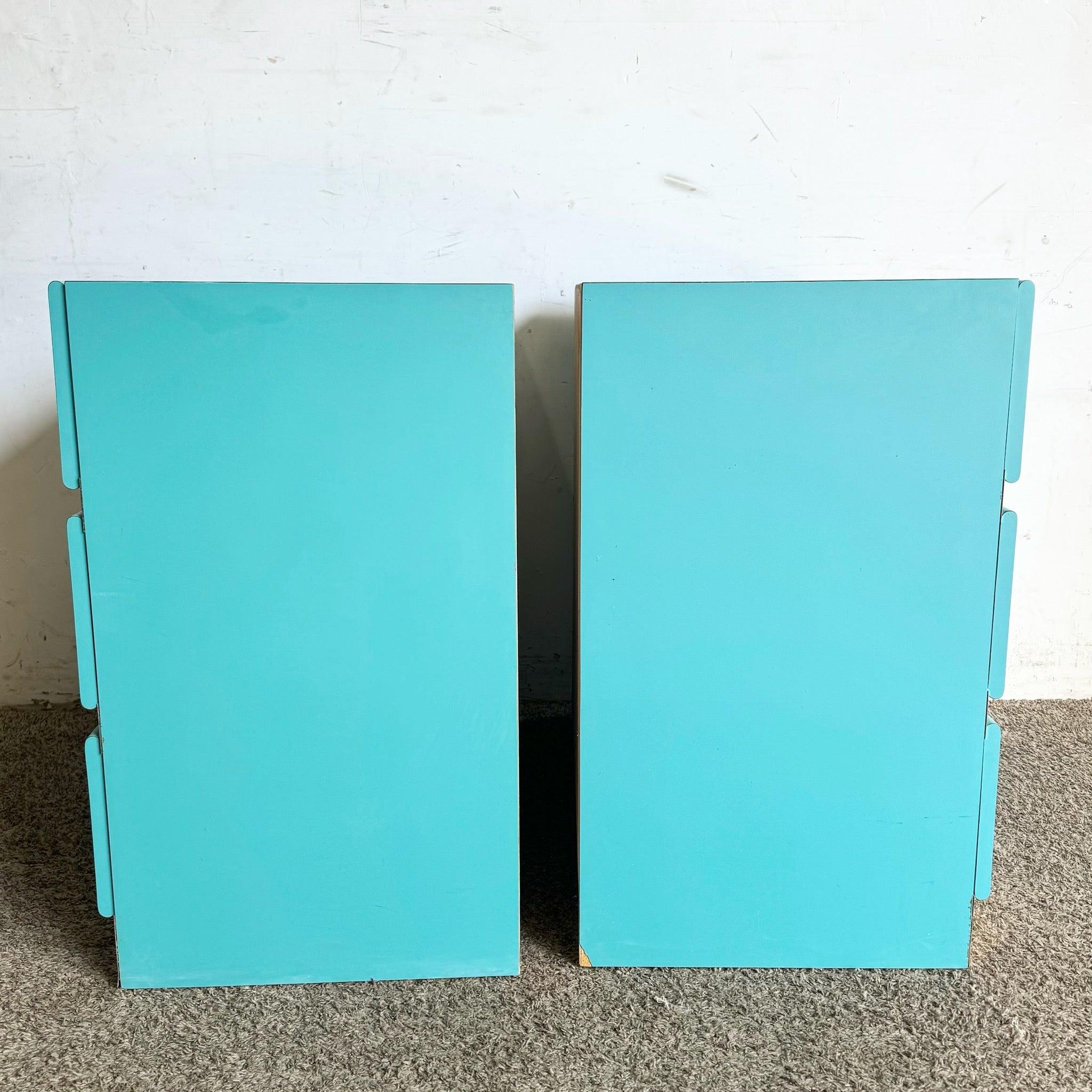 Paire de commodes/chests de tiroirs postmodernes en stratifié sarcelle en vente 1