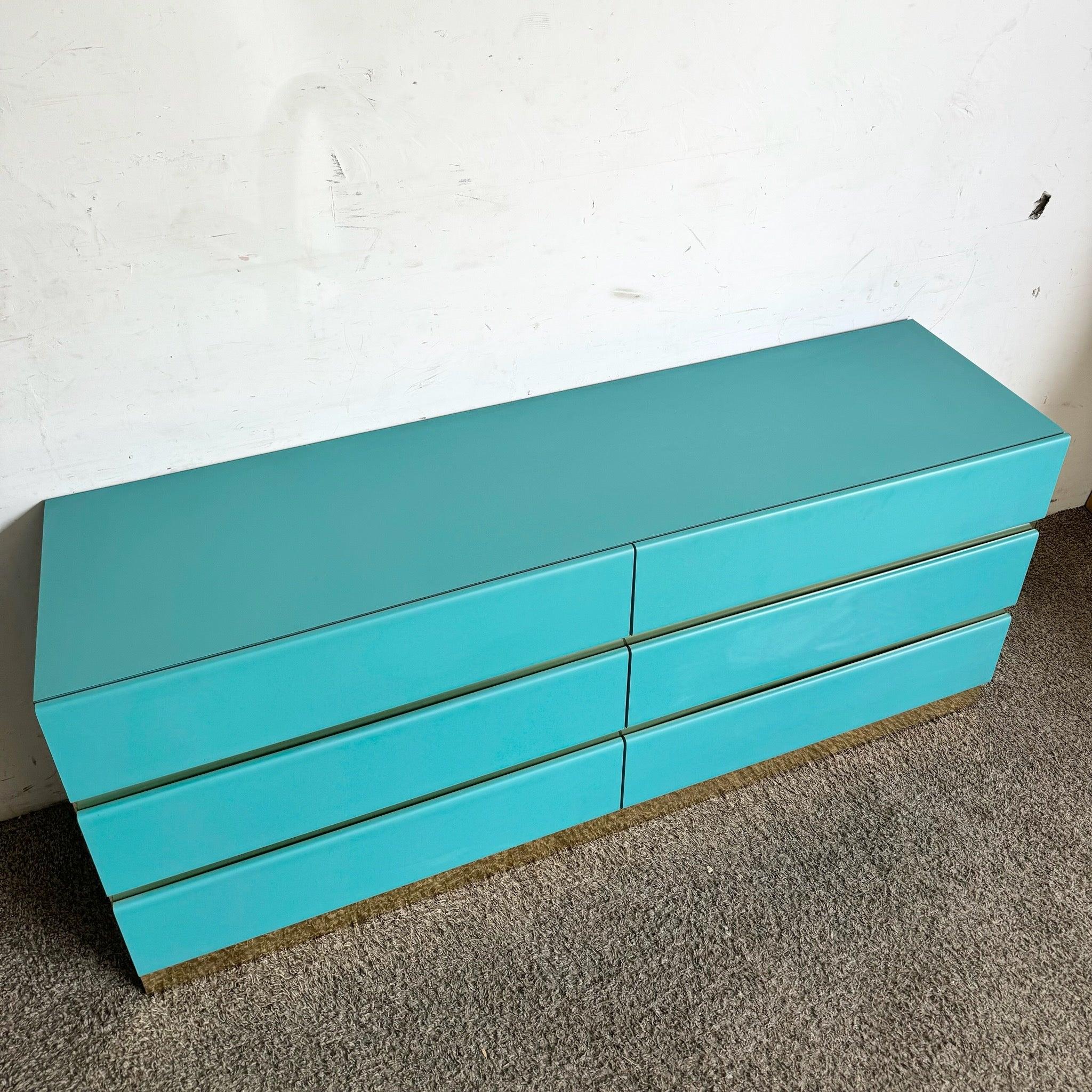 Postmoderne Kommode aus blauem Laminat mit goldenen Akzenten in Teal - 6 Schubladen im Zustand „Gut“ im Angebot in Delray Beach, FL