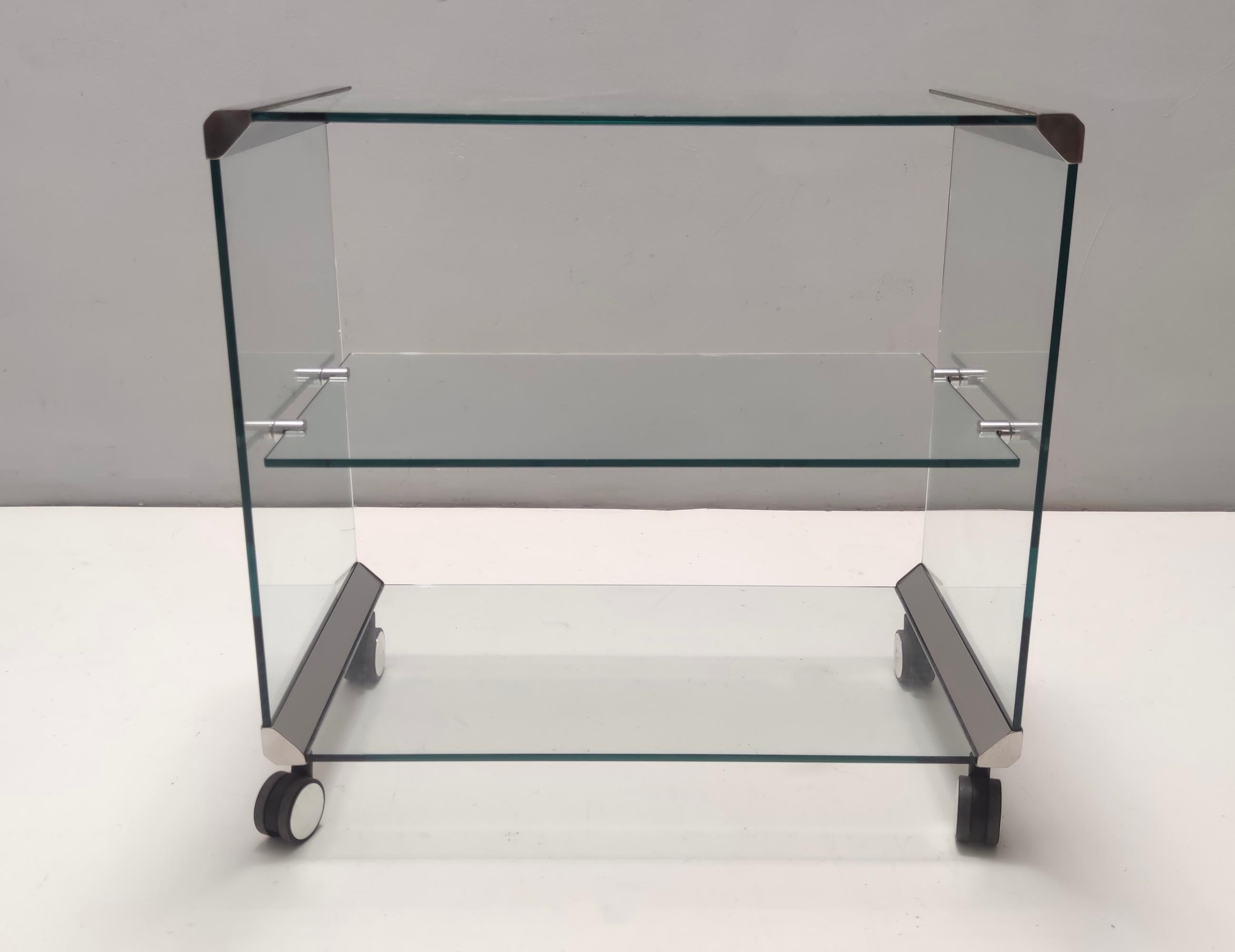 Trempé Étagère postmoderne en verre trempé et acier de Gallotti & Radice avec roulettes en vente
