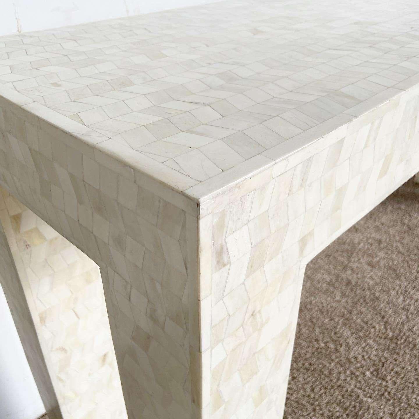 Postmodern Tessellated Bone Parsons Console Table In Good Condition For Sale In Delray Beach, FL