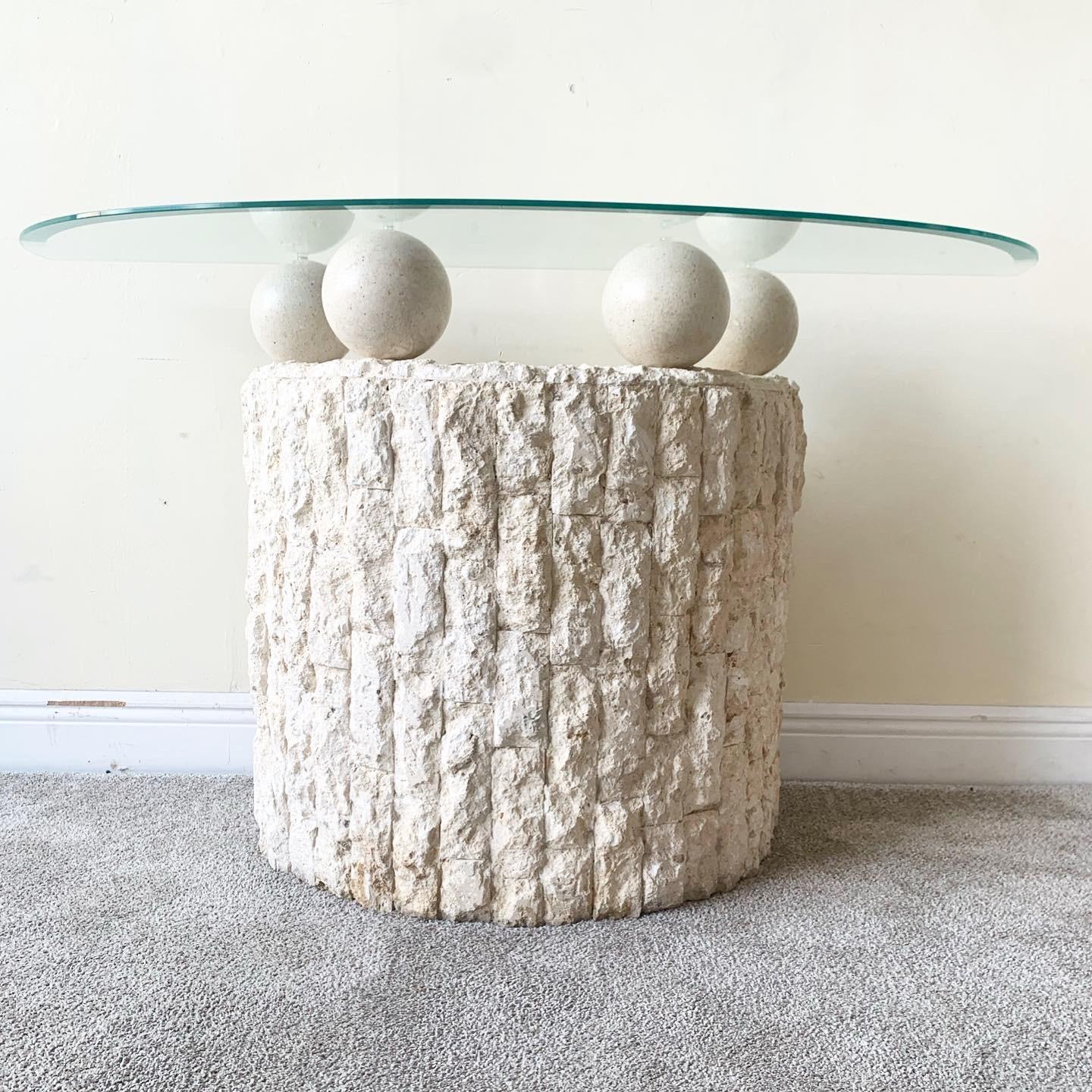 Fin du 20e siècle Table console postmoderne en pierre tessellée avec plateau en verre en vente