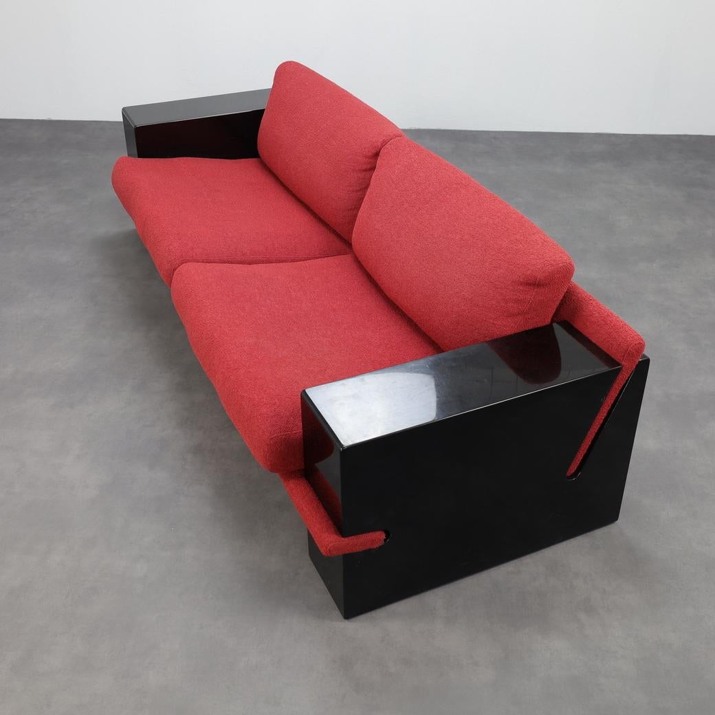 Postmodern Three-Seater Sofa, Italy 1980s In Good Condition For Sale In DE KWAKEL, NL
