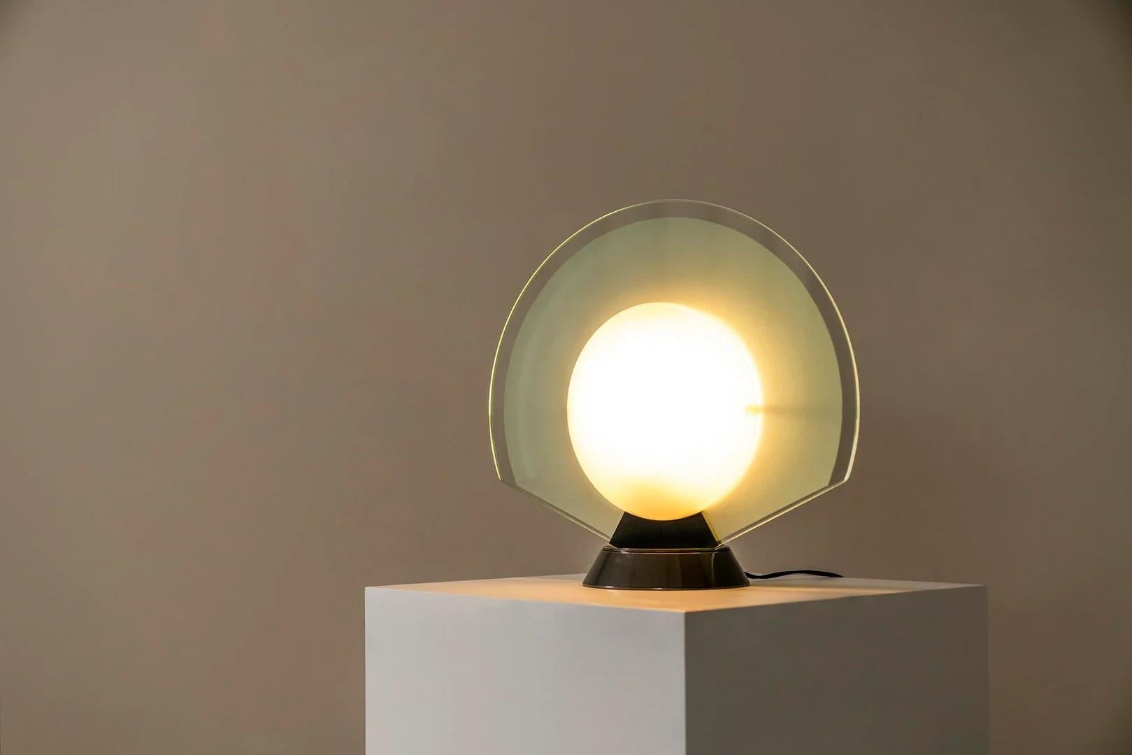 Postmoderne Tikal-Tischlampe im Zustand „Gut“ im Angebot in Paddington, NSW