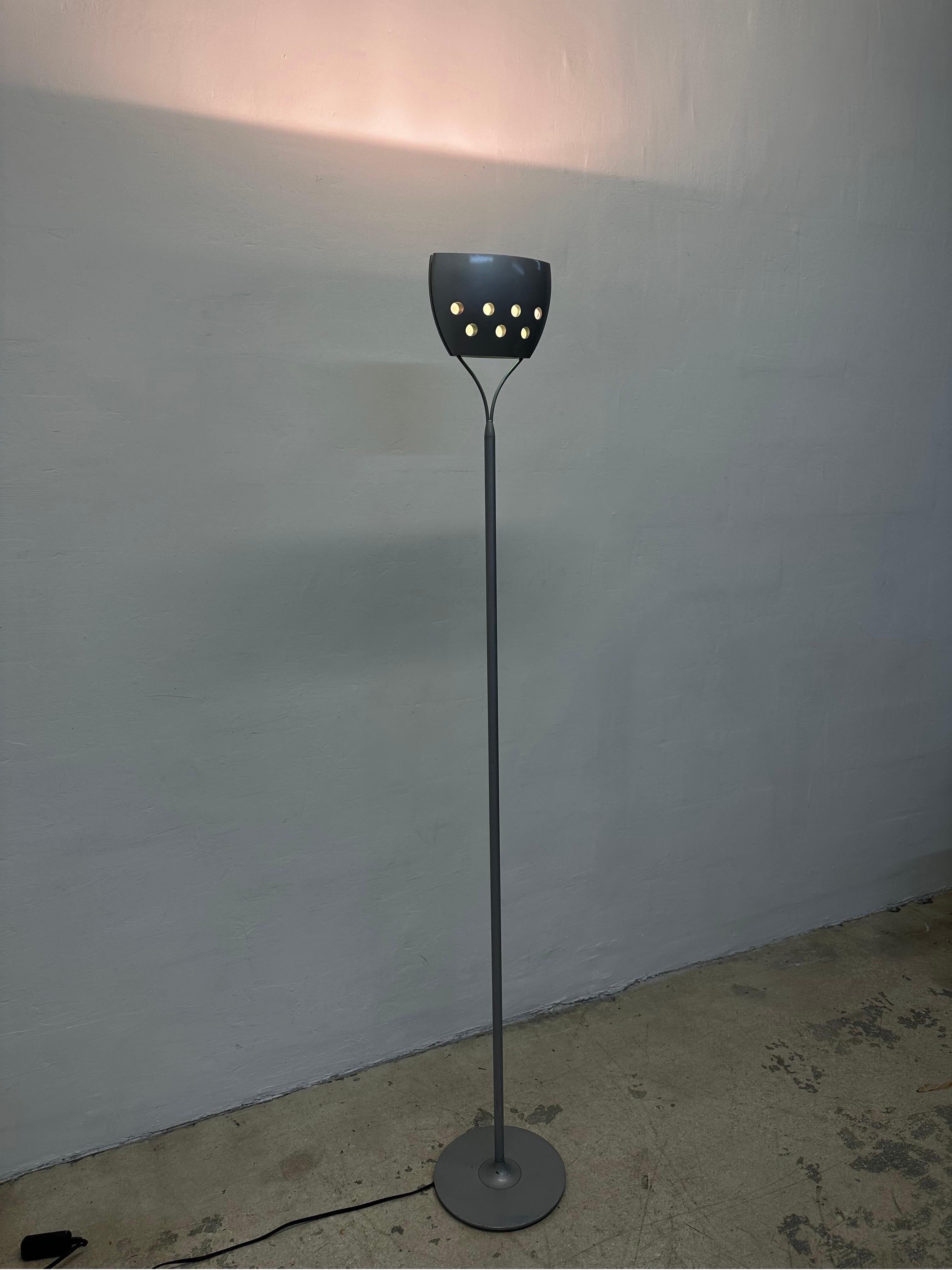 Lámpara de pie postmoderna Tina Terra de King y Miranda para Sirrah Lighting, Italia Posmoderno en venta