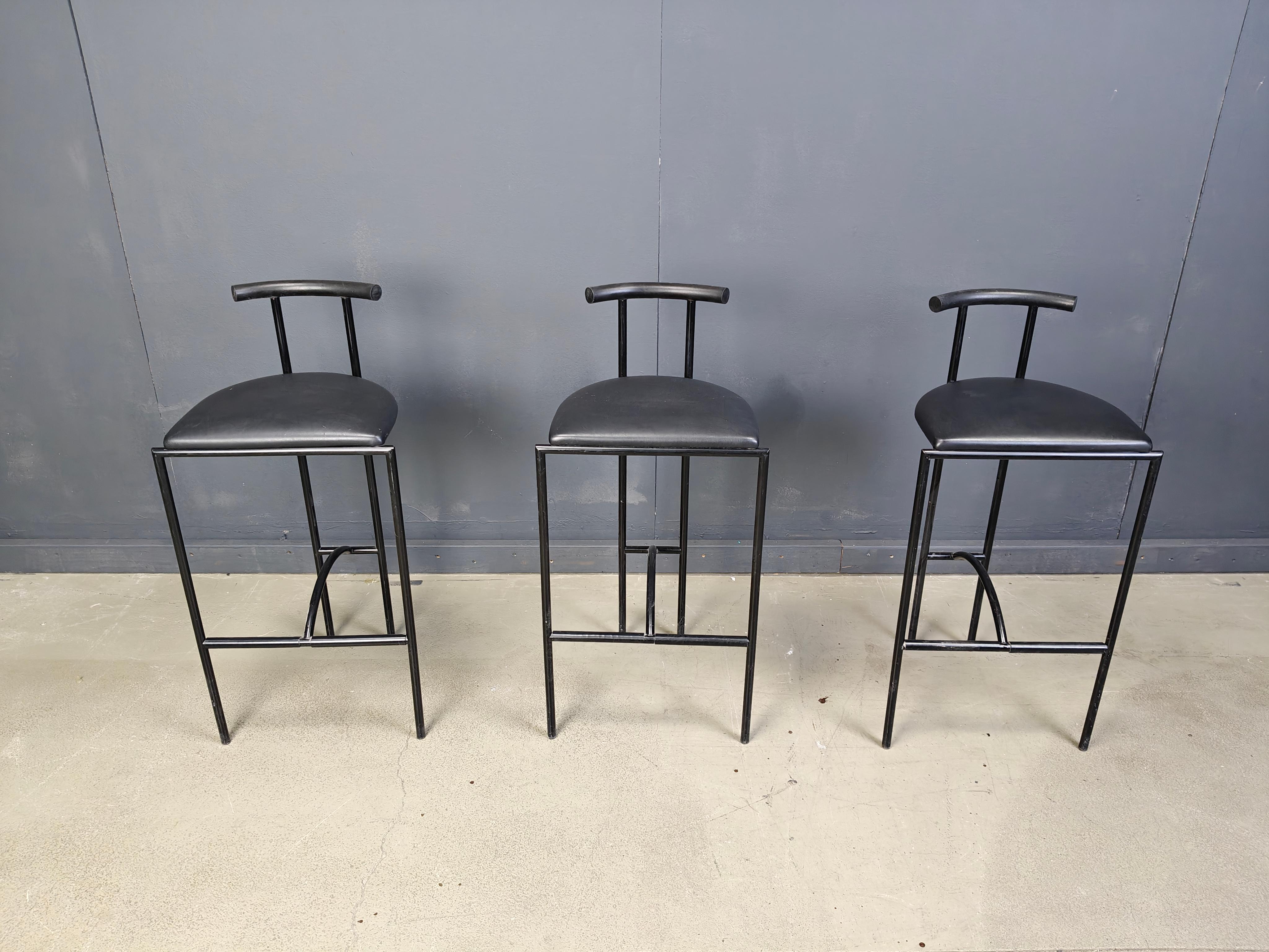 Taburetes de bar Tokio postmodernos de Rodney Kinsman para Bieffeplast, años 80 - set de 3 en venta 4
