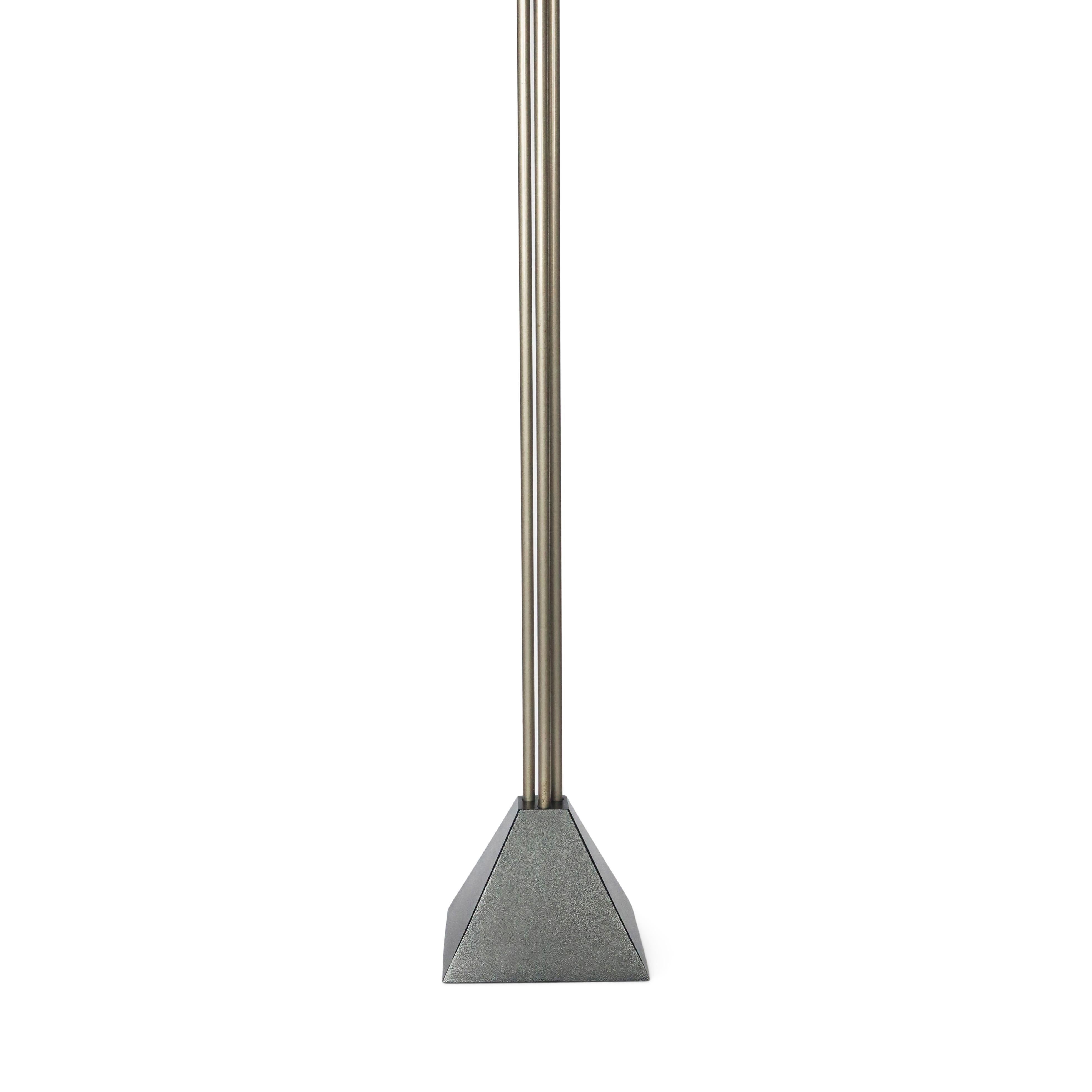 Postmoderne Lampadaire torchère postmoderne de Ron Rezek en vente