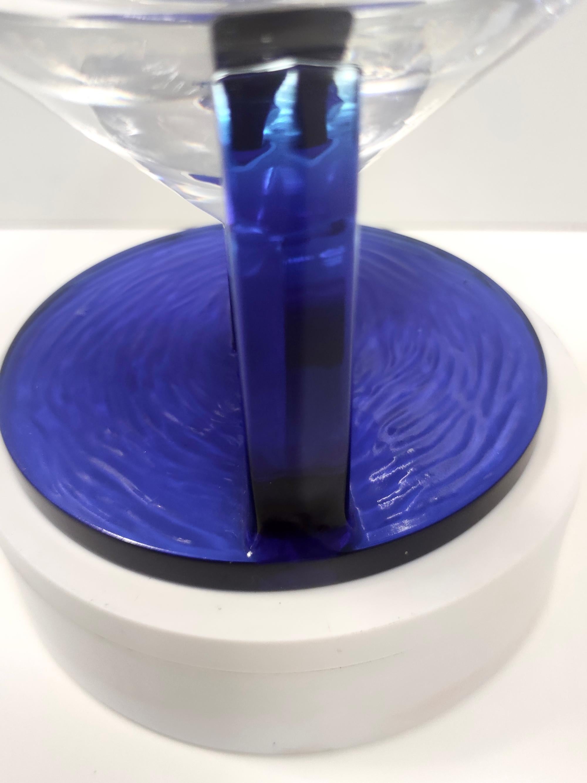 Postmoderner Transparenter und blauer Glaskrug aus Glas, Italien im Angebot 1