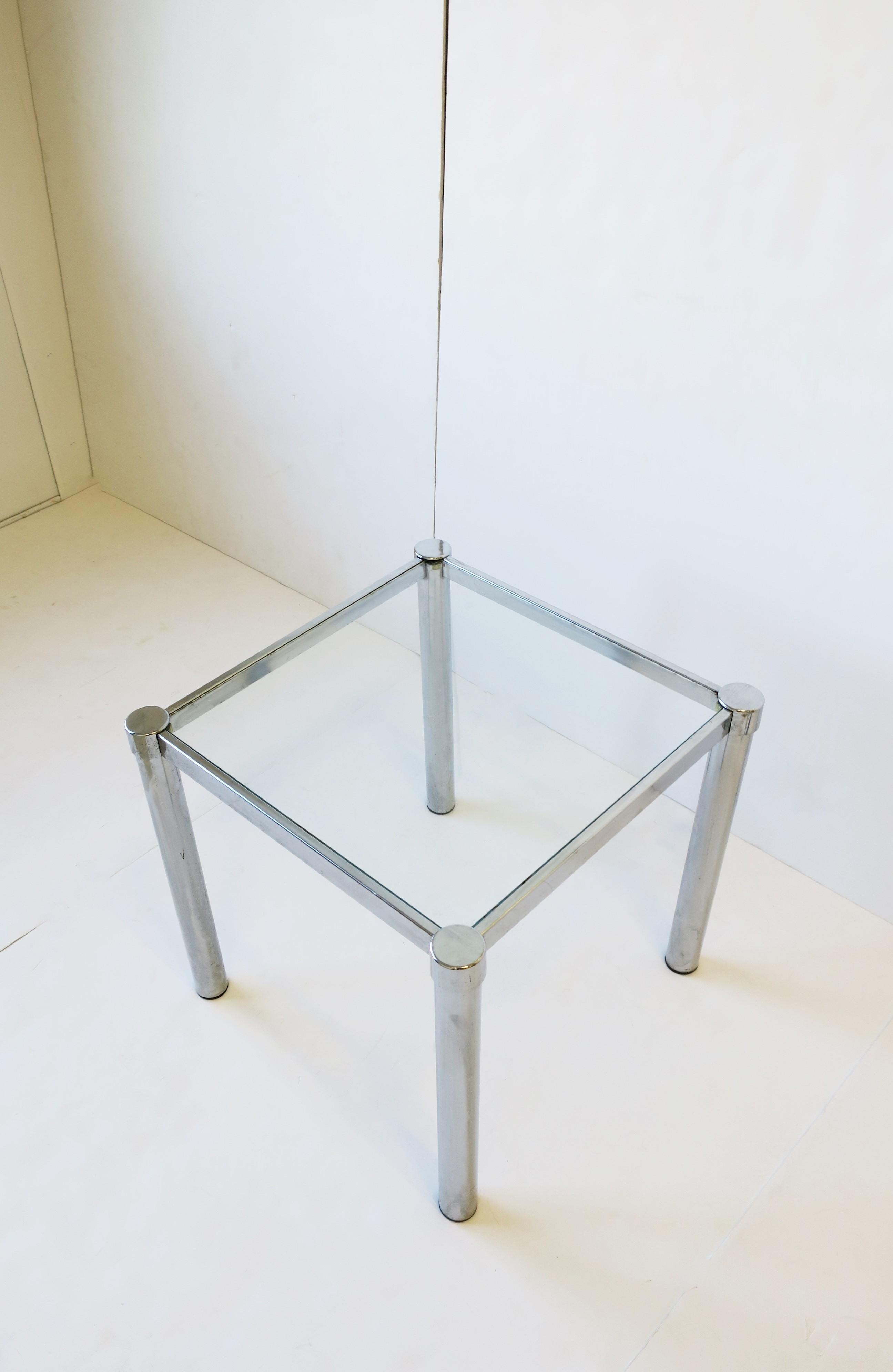 Postmodern Tubular Chrome and Glass End or Side Table, circa 1970s 1