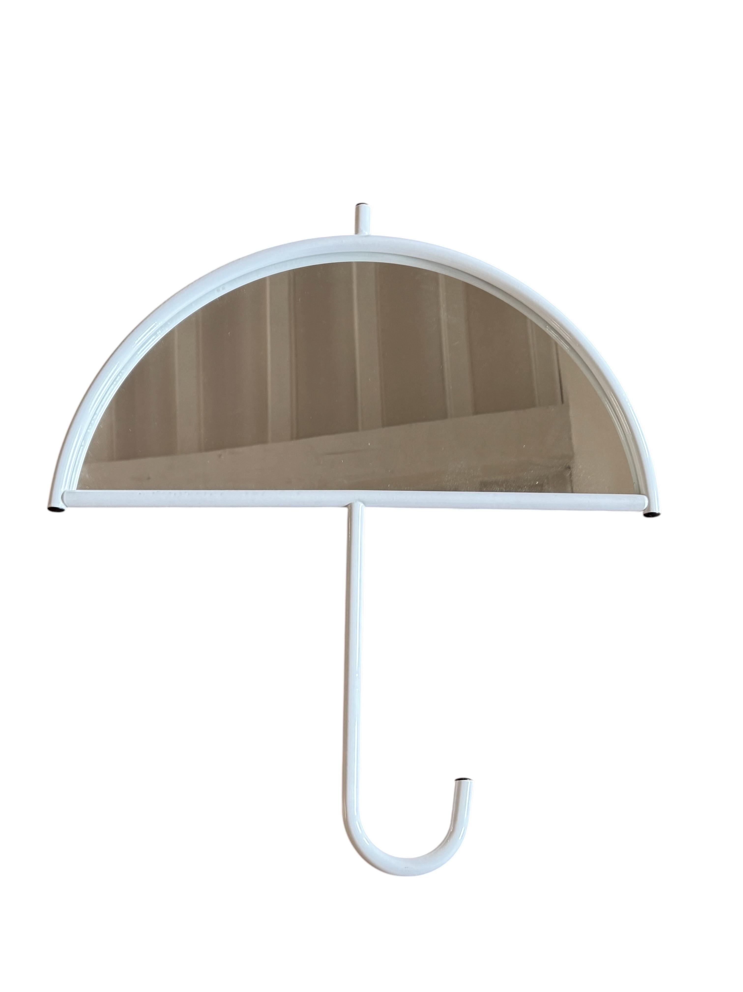 Metallo Postmodern umbrella shaped wall mirror, L'isola che non c'è, Italy 1980s in vendita