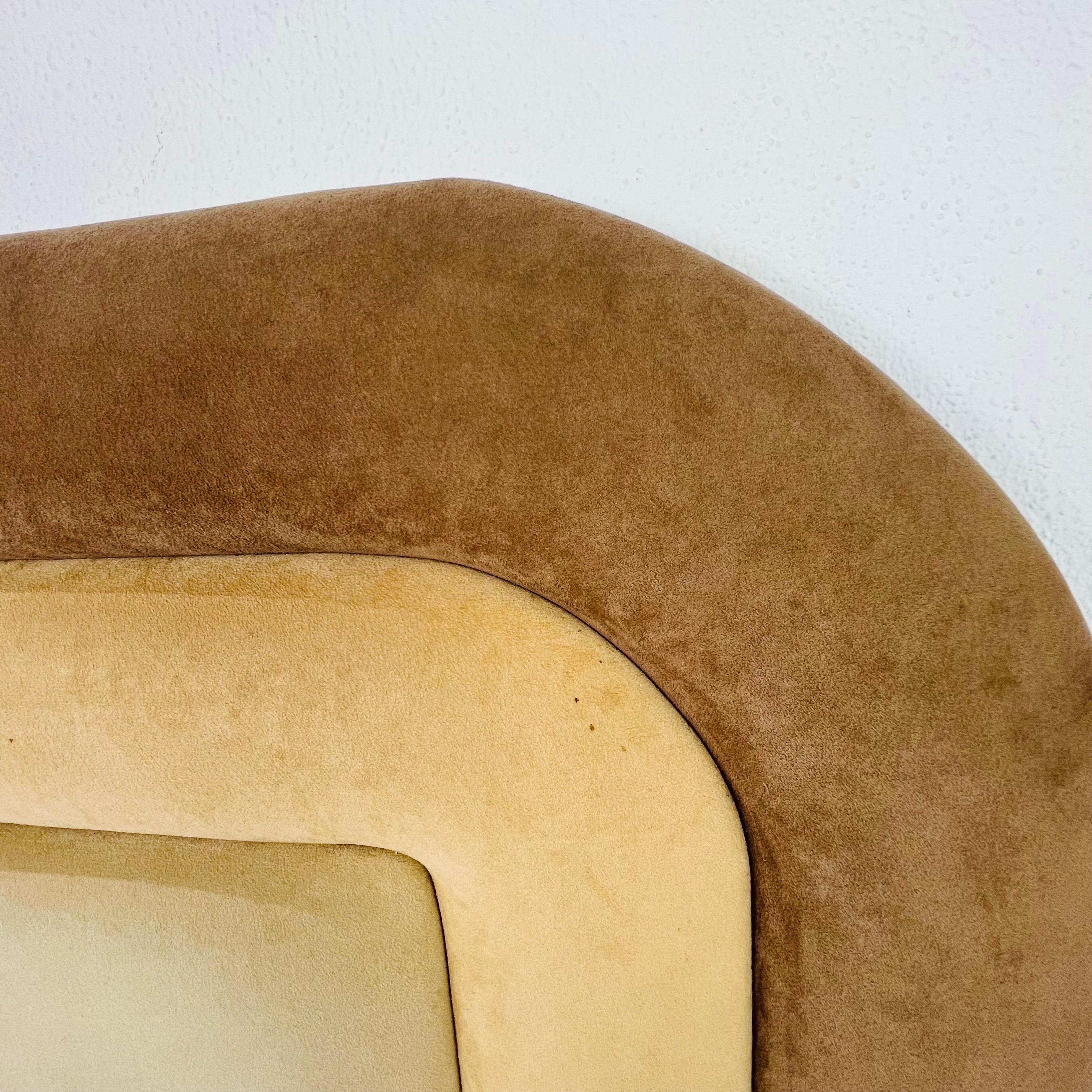 Postmodern Upholstered King Headboard In Good Condition For Sale In Dallas, TX