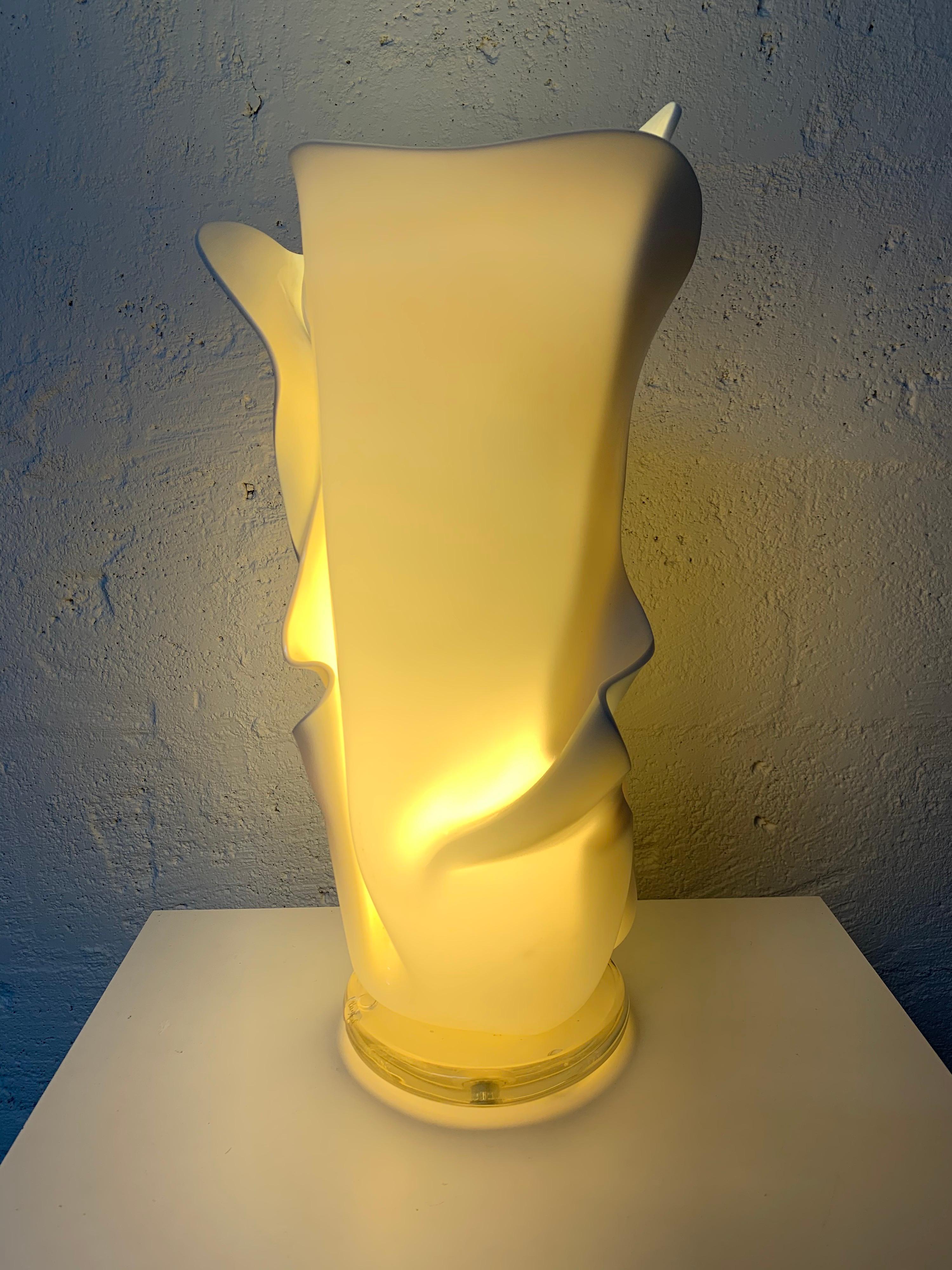 Unique sculptural handkerchief lamp rendered in white acrylic and clear Lucite designed by Hivo Van Teal, Signed. 1980s.