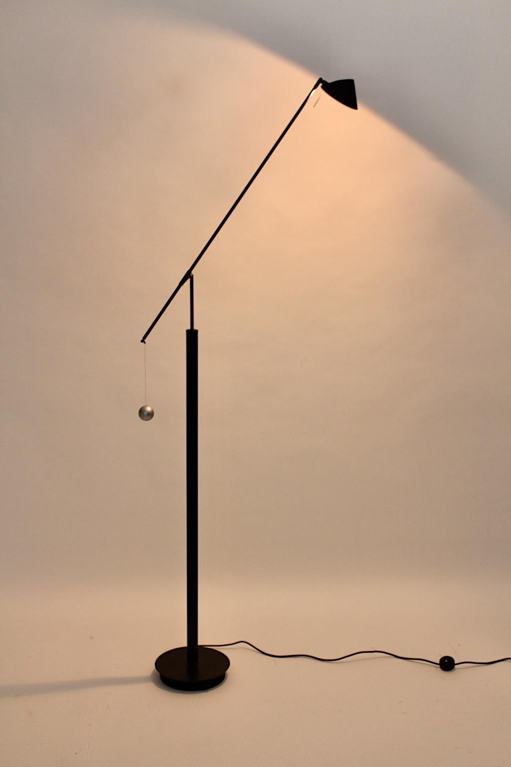 italien Lampadaire noir postmoderne et vintage de Carlo Forcolini 1989 pour Artemide Italie en vente