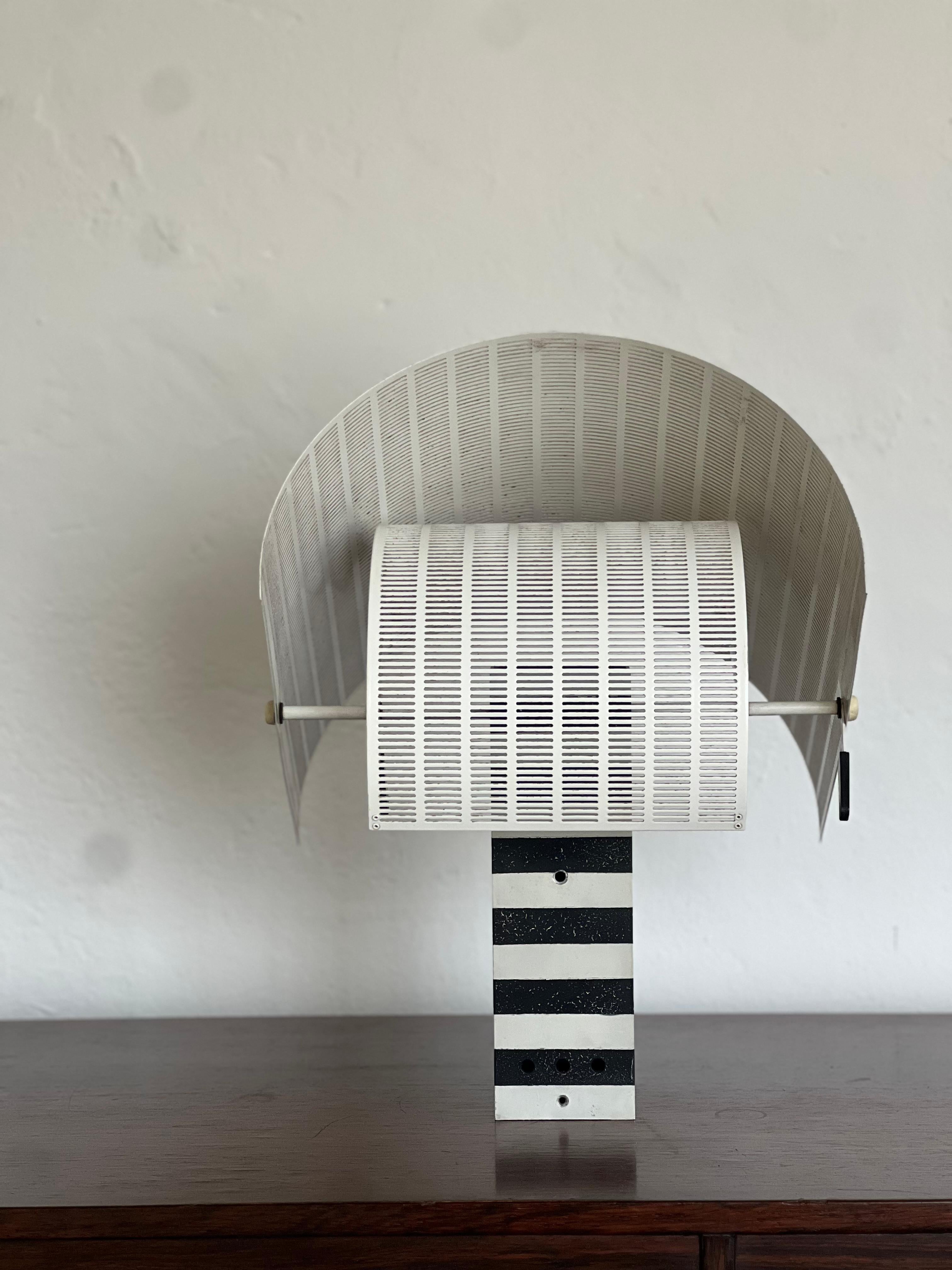 Lampada da parete postmoderna vintage in bianco e nero Shogun Mario Botta Artemide 1986 Italia in vendita 5