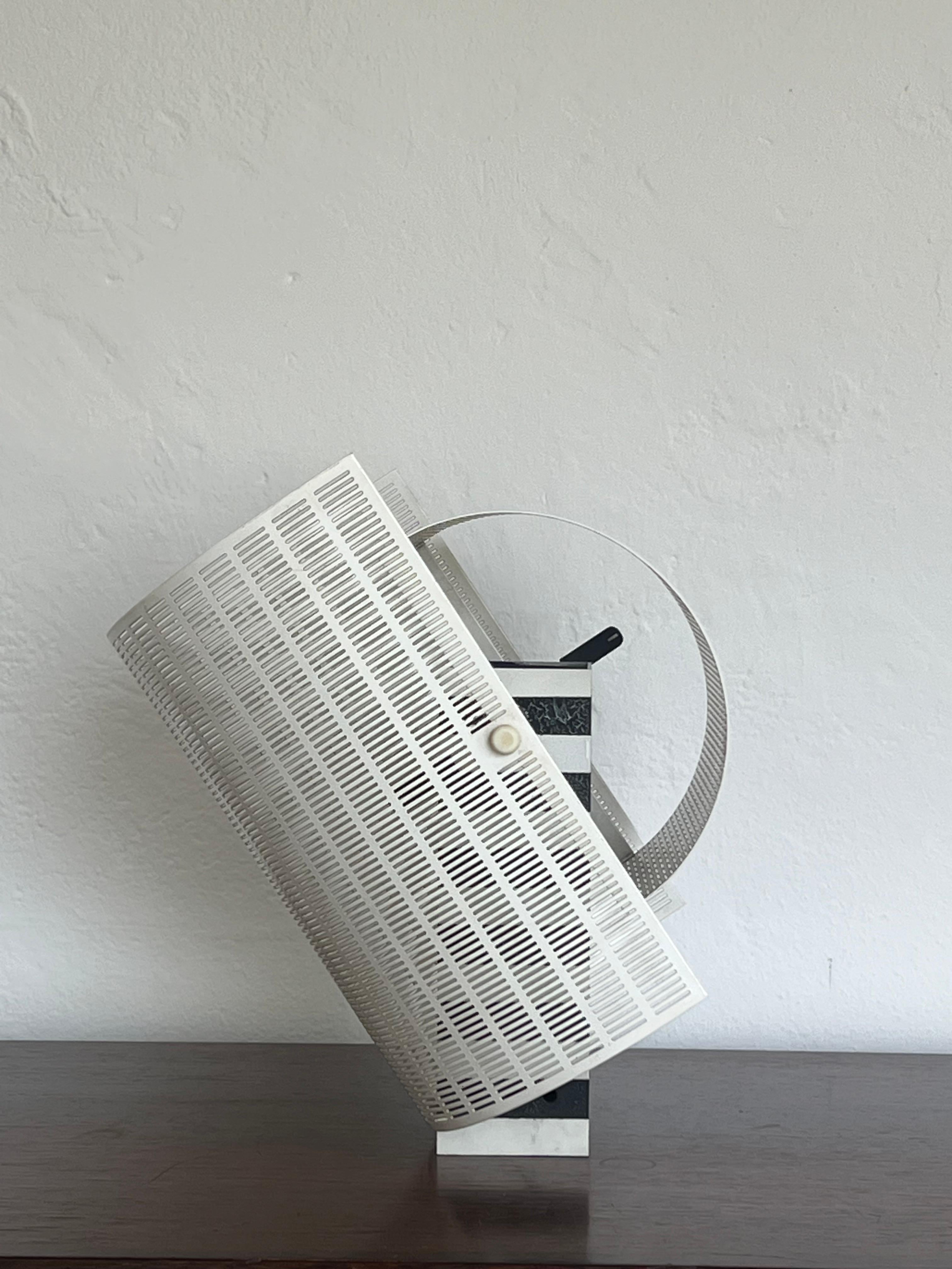 Lampada da parete postmoderna vintage in bianco e nero Shogun Mario Botta Artemide 1986 Italia in vendita 10