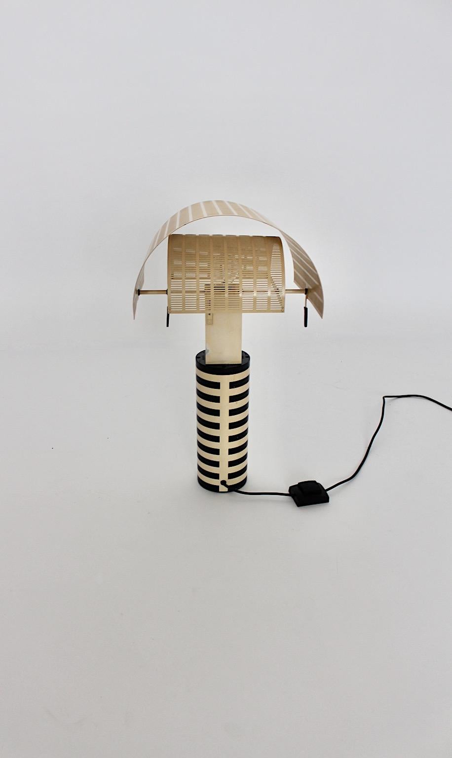 Lampe de bureau vintage postmoderne noire et blanche Shogun de Mario Botta Artemide, 1986, Italie en vente 10