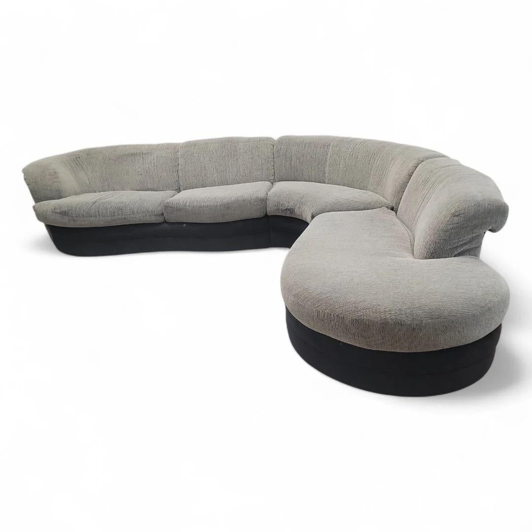 Canapé sectionnel 3 pièces serpentine postmoderne par Weiman

Le fantastique canapé sectionnel 3 pièces en serpentin a été fabriqué par The Weiman Company of Virginia. Le canapé est entièrement d'origine avec un revêtement gris et noir et des