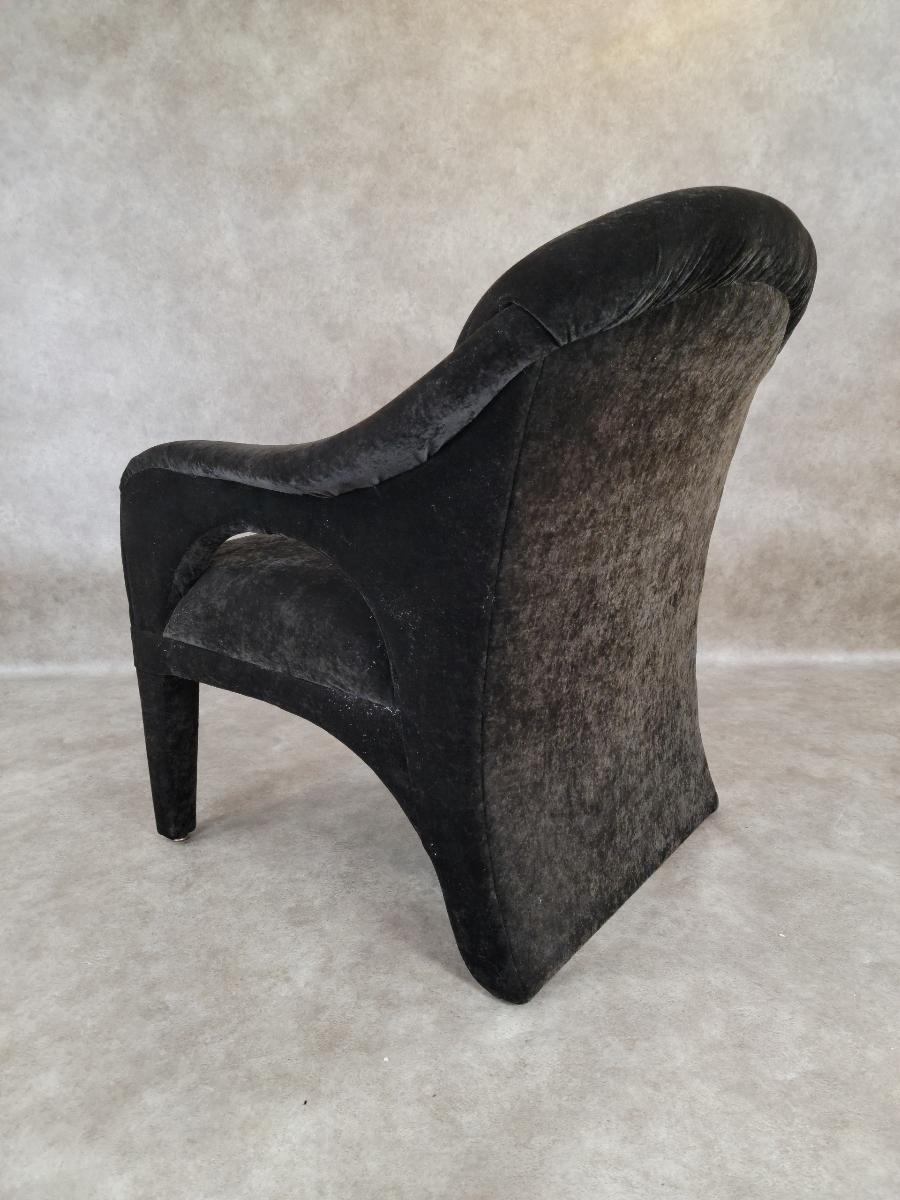 Postmodern Black Crushed Velvet Upholstered Club Chair 1