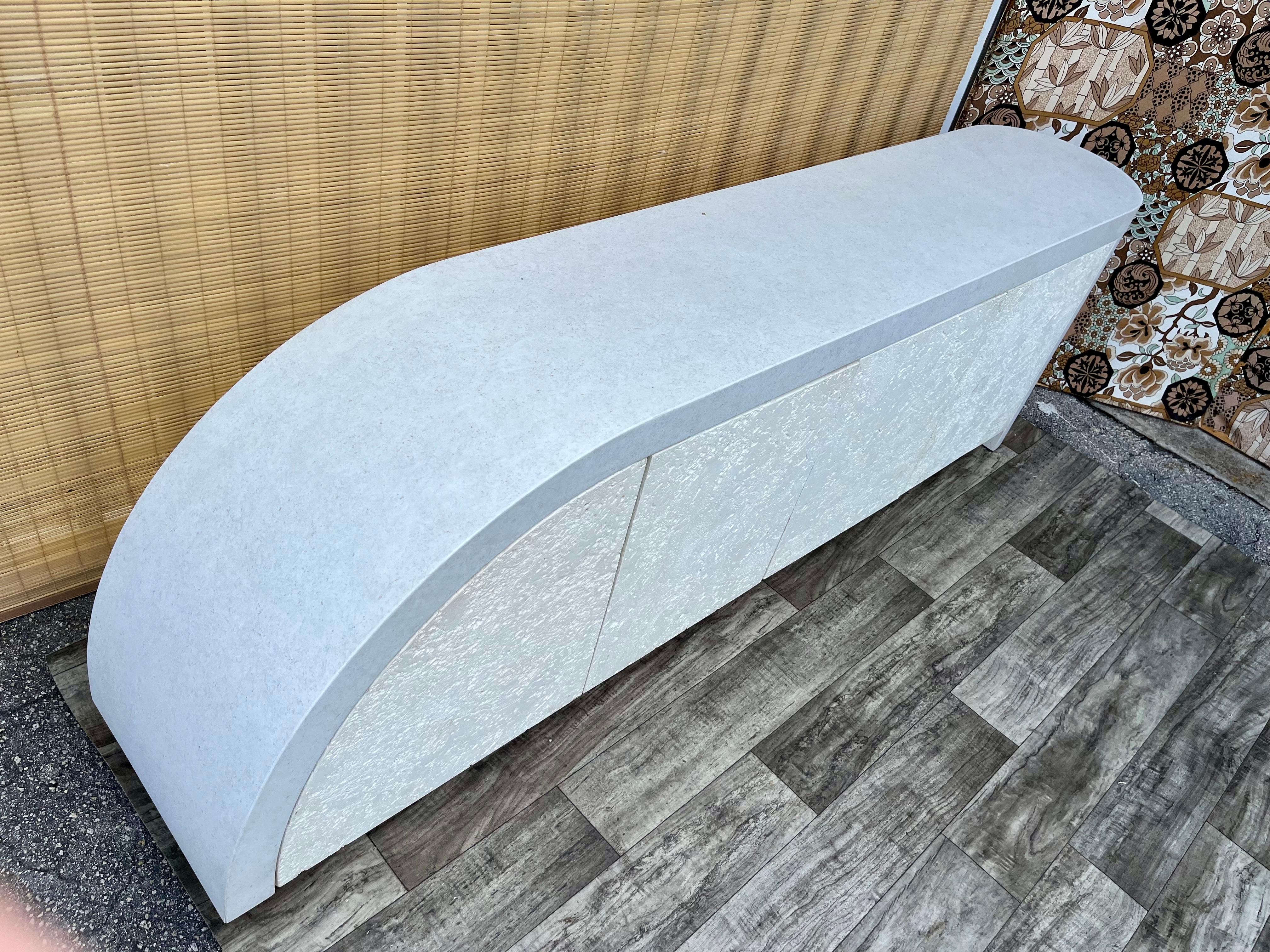 Postmodern Waterfall Faux Stone Credenza in The Karl Springer's Style. C 1980s  In Good Condition For Sale In Miami, FL