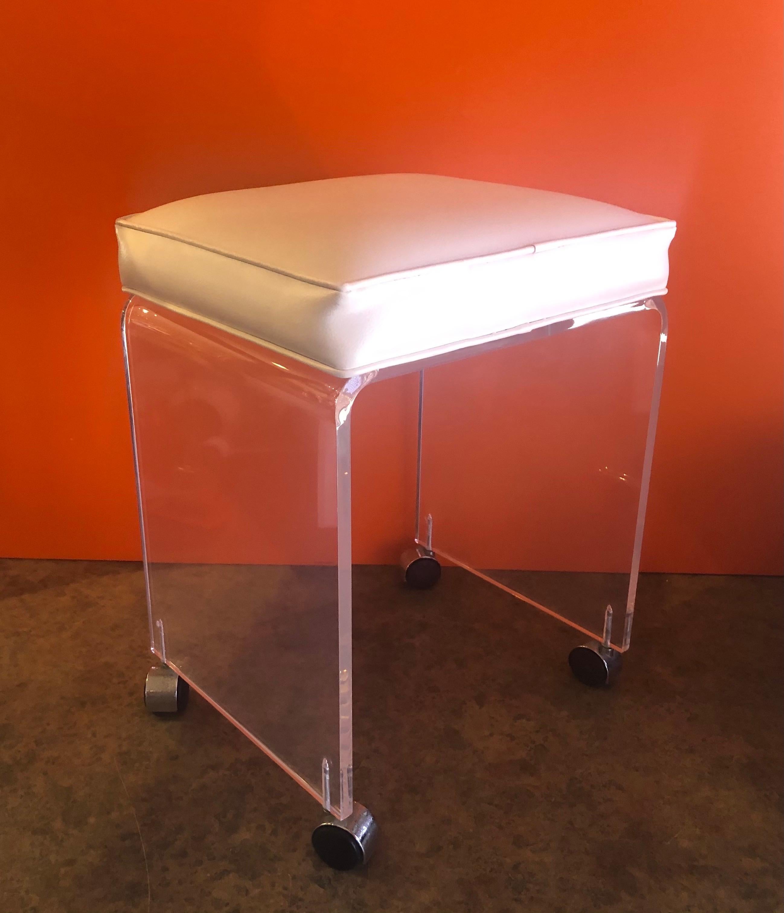 Post-Modern Postmodern Waterfall Lucite Vanity Stool or Bench with White Seat by Akko For Sale