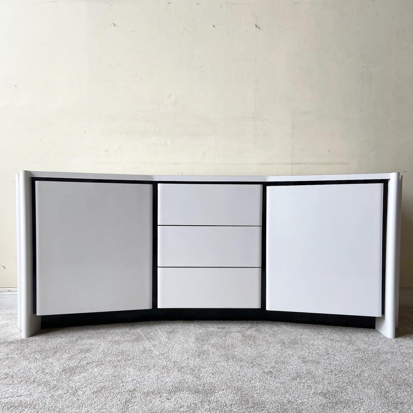 Late 20th Century Postmodern White and Black Lacquer Laminate Credenza For Sale