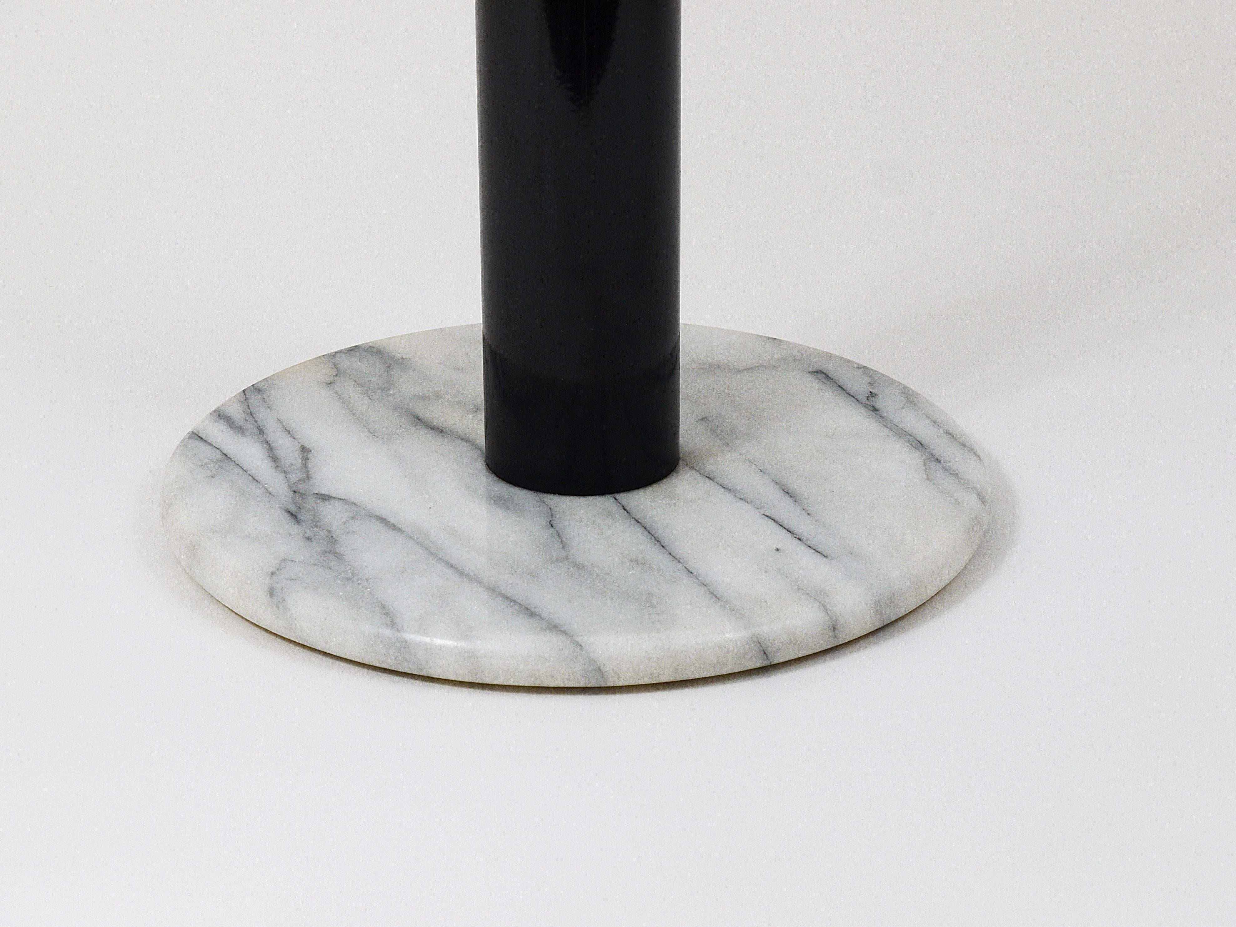 Postmodern White Carrara Marble Flower Stand Pedestal Table, Italy, 1980s For Sale 4