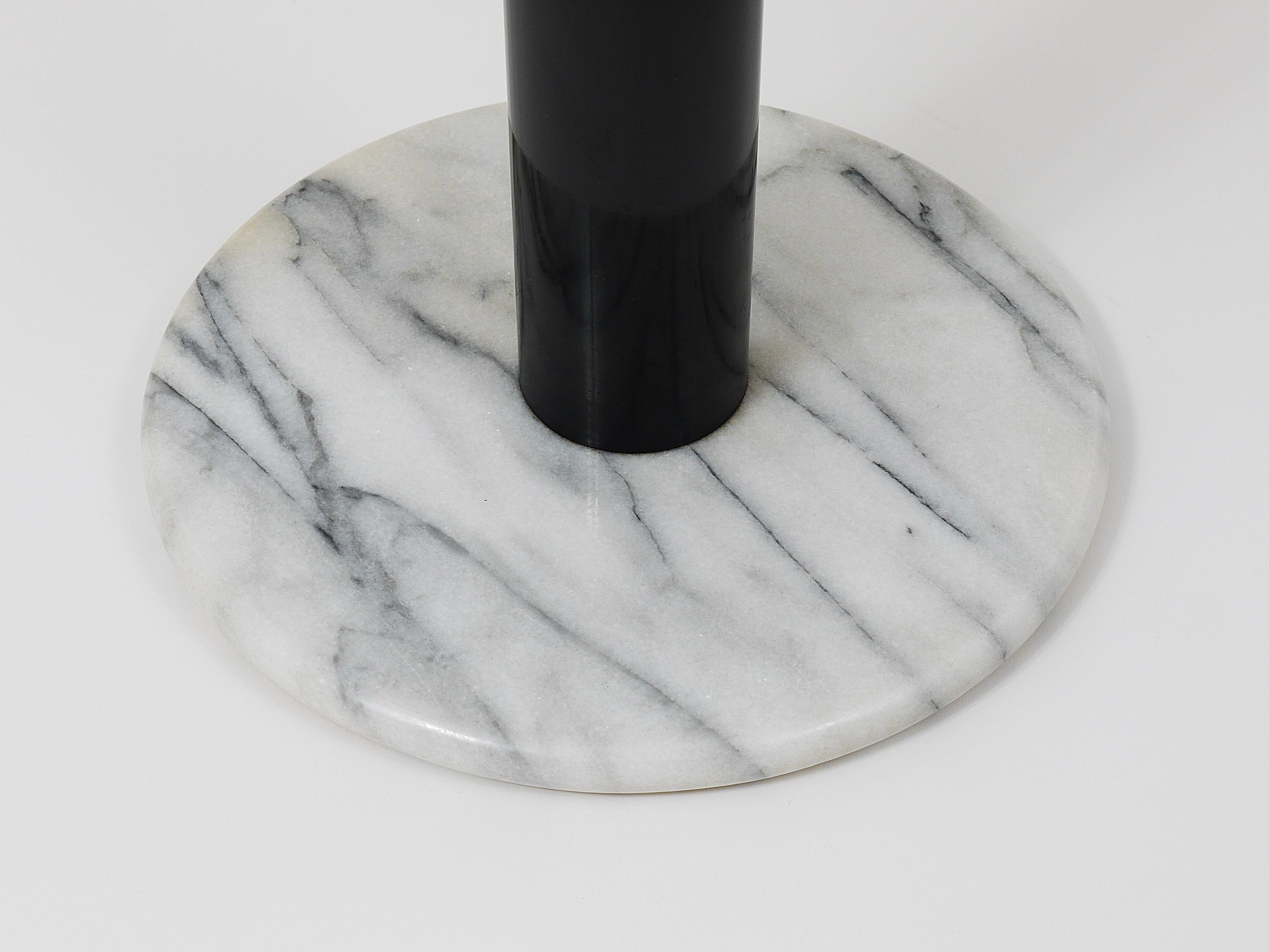 Postmodern White Carrara Marble Flower Stand Pedestal Table, Italy, 1980s For Sale 8