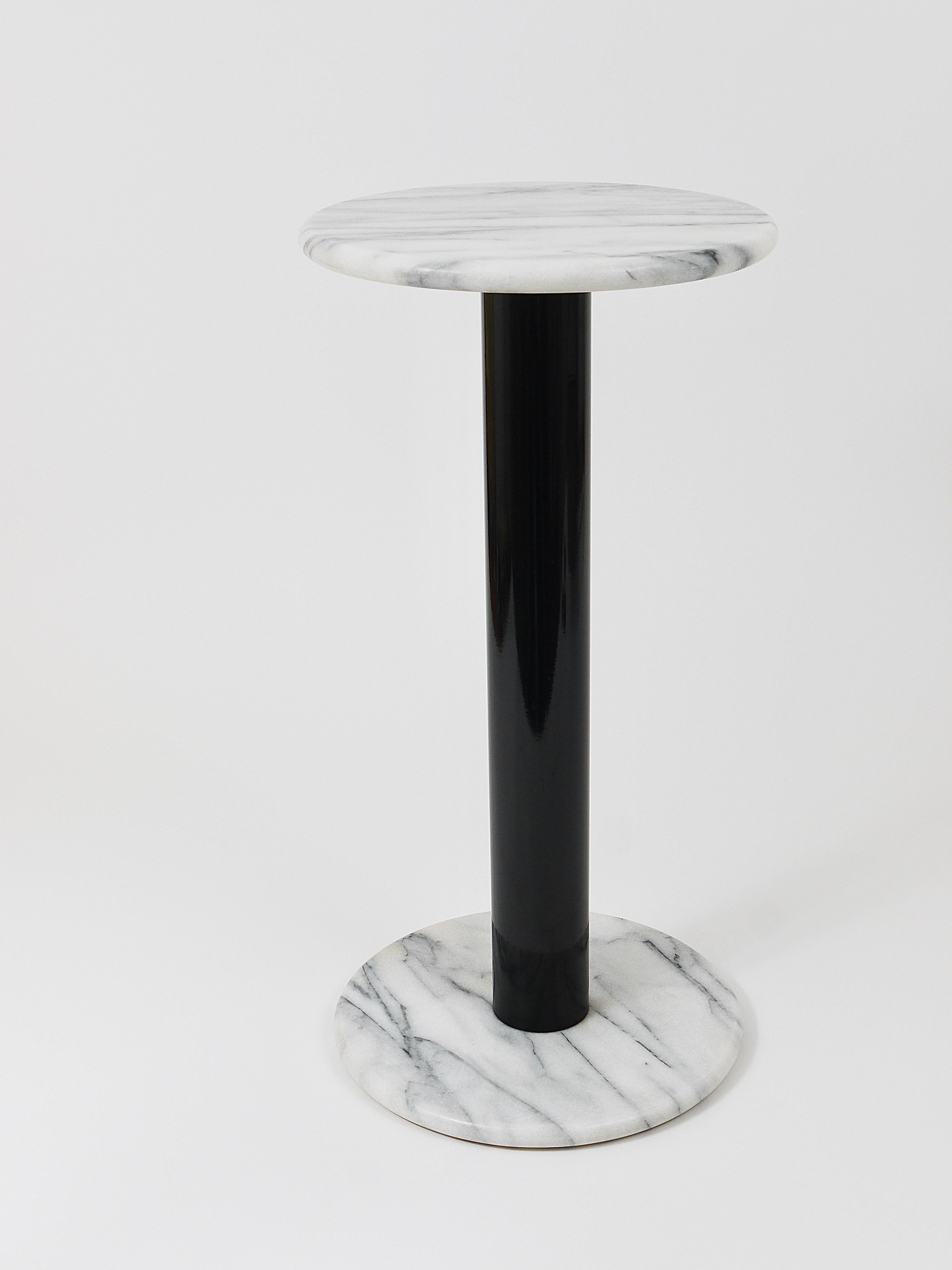 Postmodern White Carrara Marble Flower Stand Pedestal Table, Italy, 1980s For Sale 10