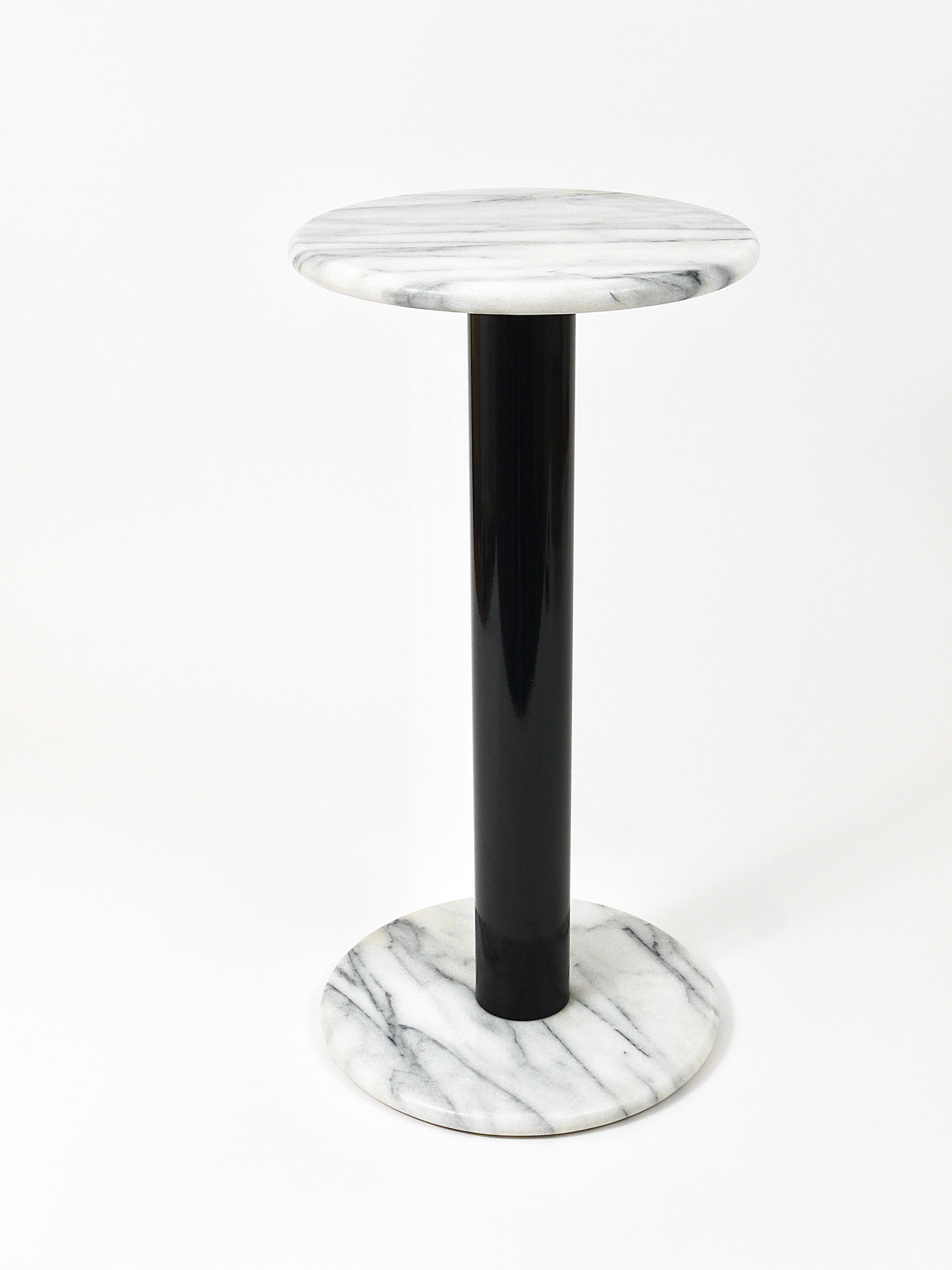 Postmodern White Carrara Marble Flower Stand Pedestal Table, Italy, 1980s For Sale 12