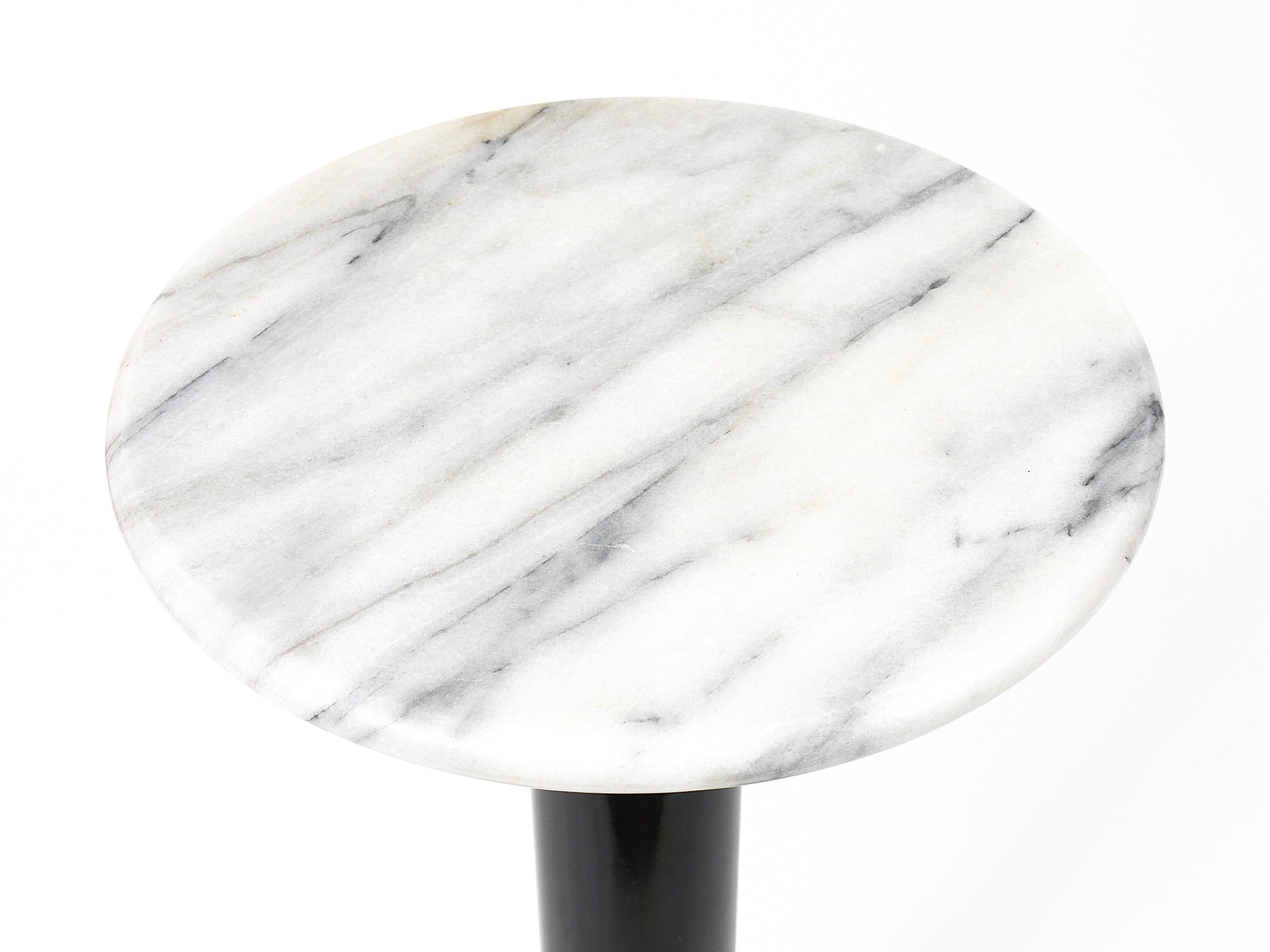 Italian Postmodern White Carrara Marble Flower Stand Pedestal Table, Italy, 1980s For Sale