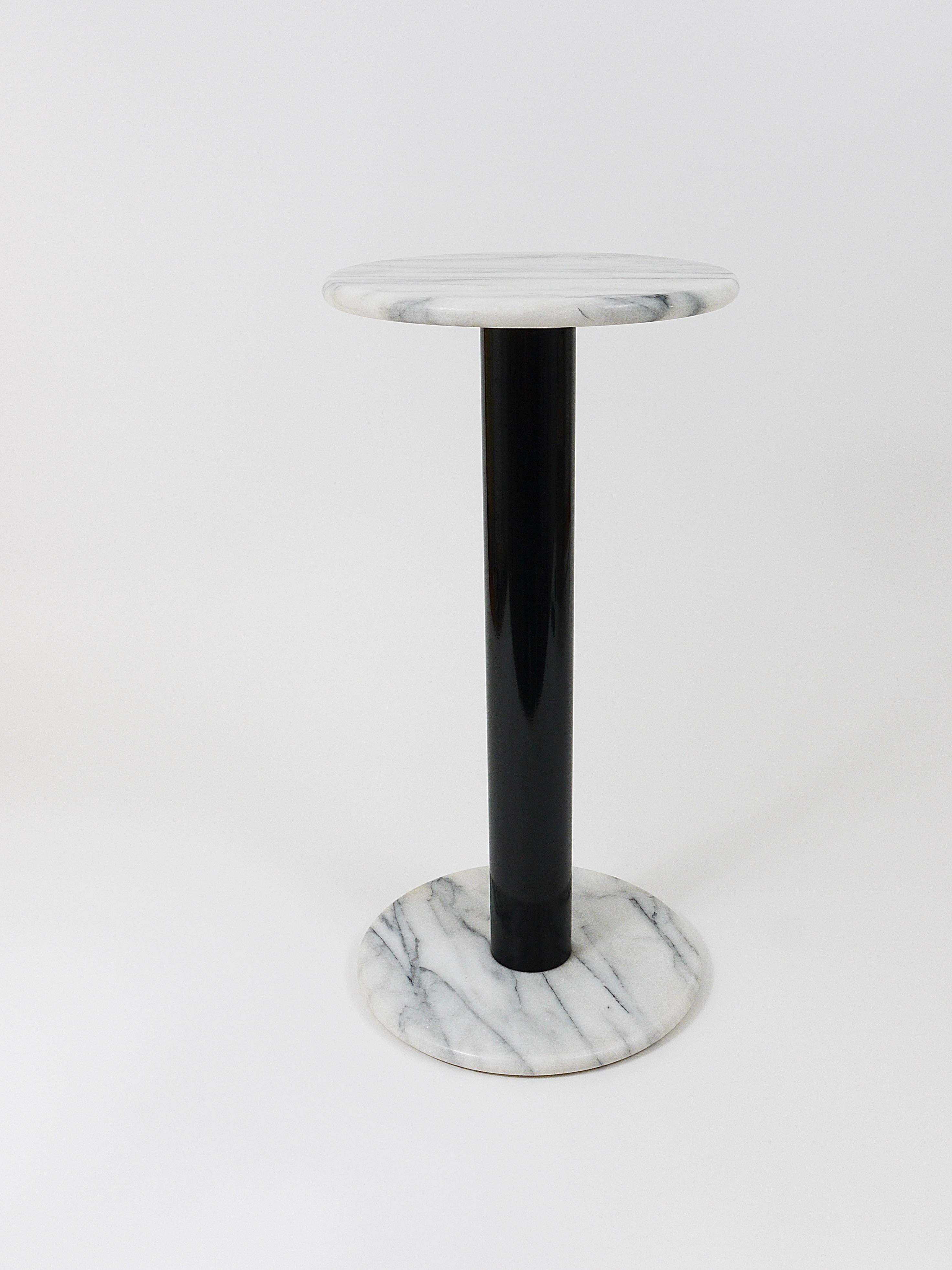 Postmodern White Carrara Marble Flower Stand Pedestal Table, Italy, 1980s For Sale 2