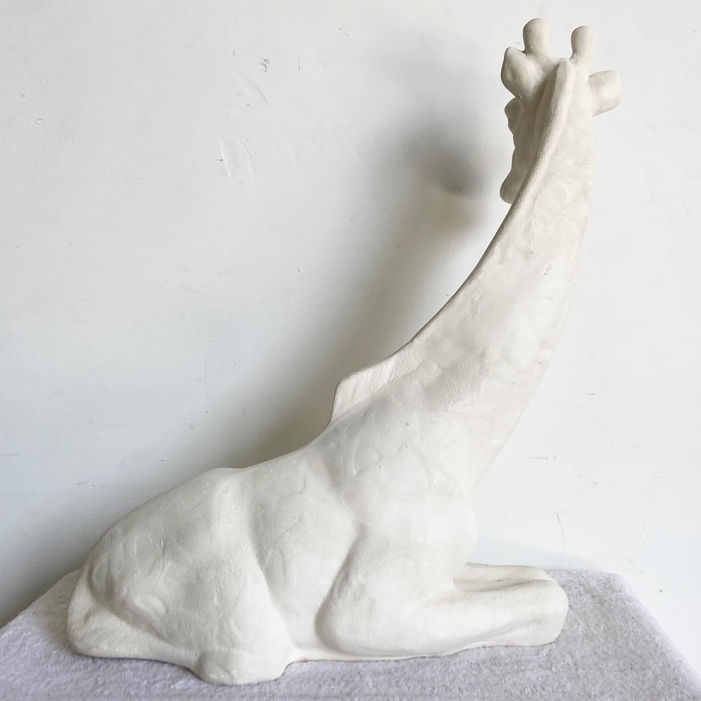 Postmodern White Ceramic Giraffe Sculpture In Good Condition For Sale In Delray Beach, FL
