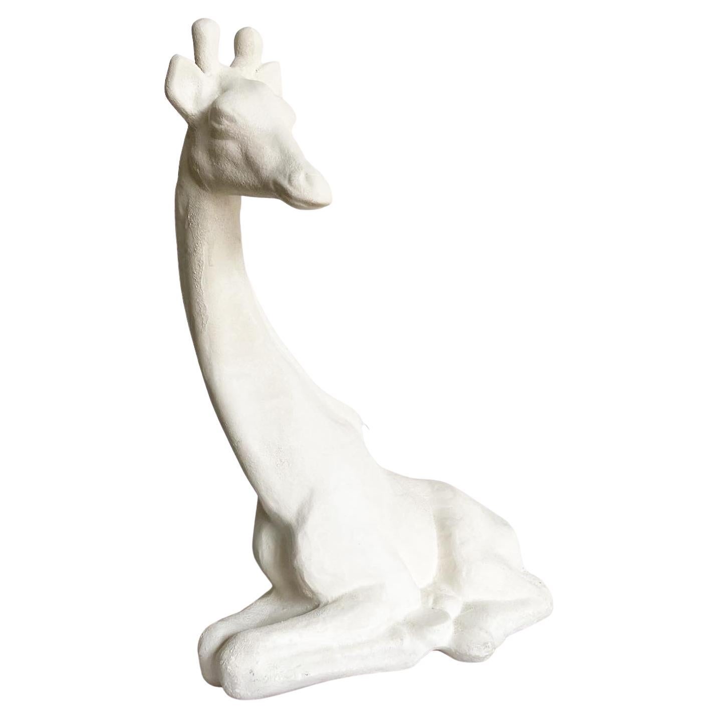 Sculpture de girafe postmoderne en céramique blanche