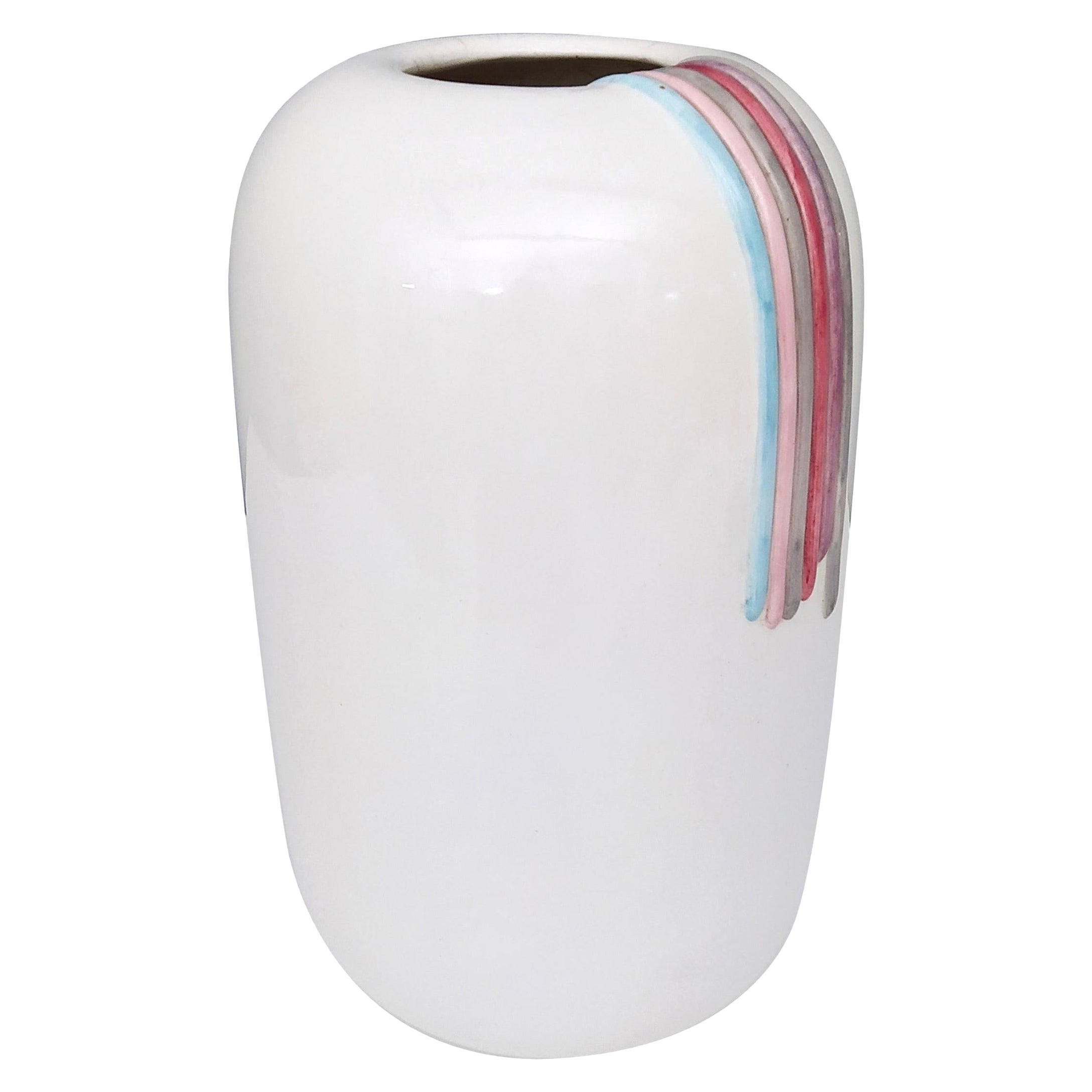 Vase postmoderne en céramique blanche d'Ambrogio Pozzi avec détails peints à la main, Italie en vente