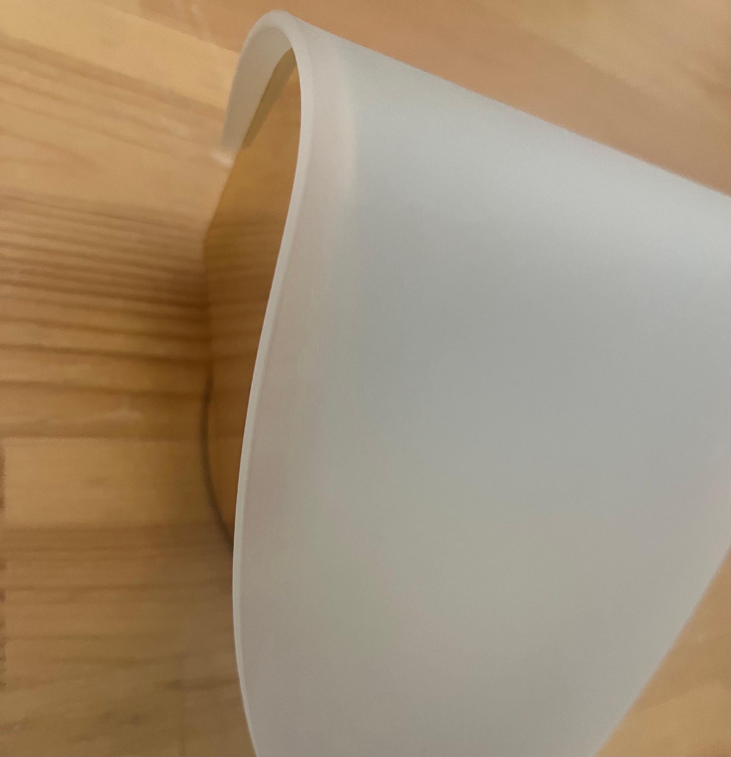Postmodern White Glass Gold Set of Four Wall Sconces by Blauet, Barcelona, 1990s For Sale 1