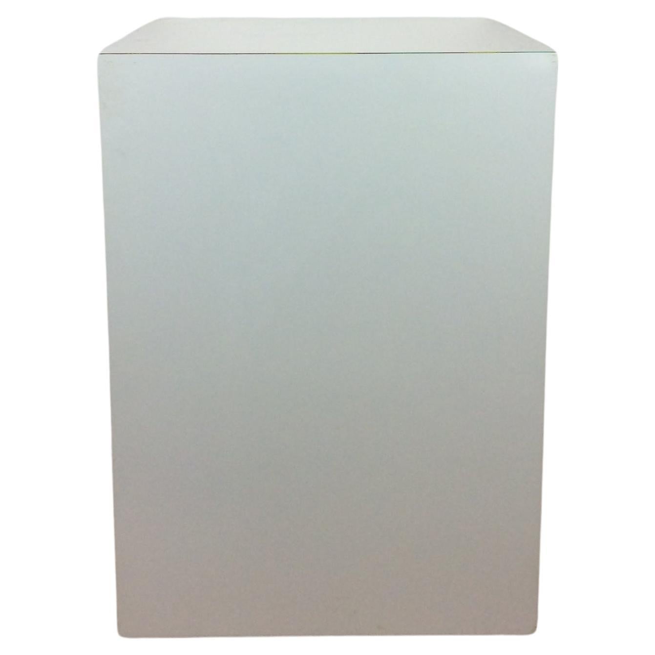 Postmodern White Lacquer Decorative Pedestal End Table For Sale