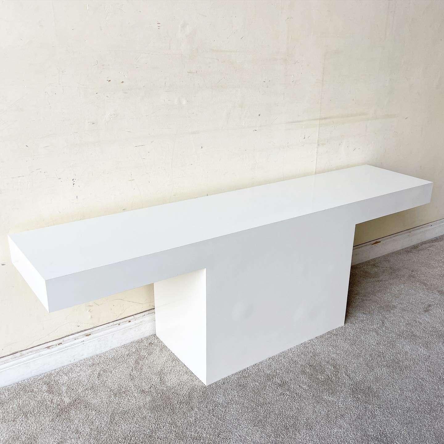 Postmodern White Lacquer Laminate T Console Table In Good Condition For Sale In Delray Beach, FL