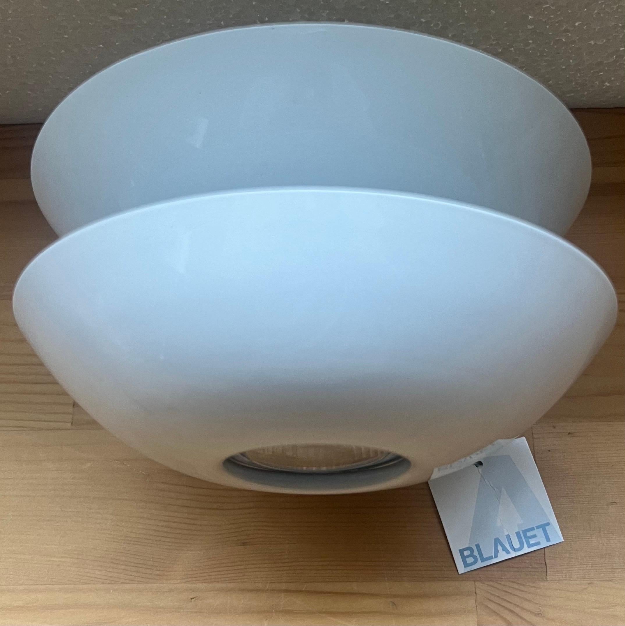 Postmodern White Metal Pair of Halogen Flush Mounts by Blauet, Barcelona, 1980s in vendita 6
