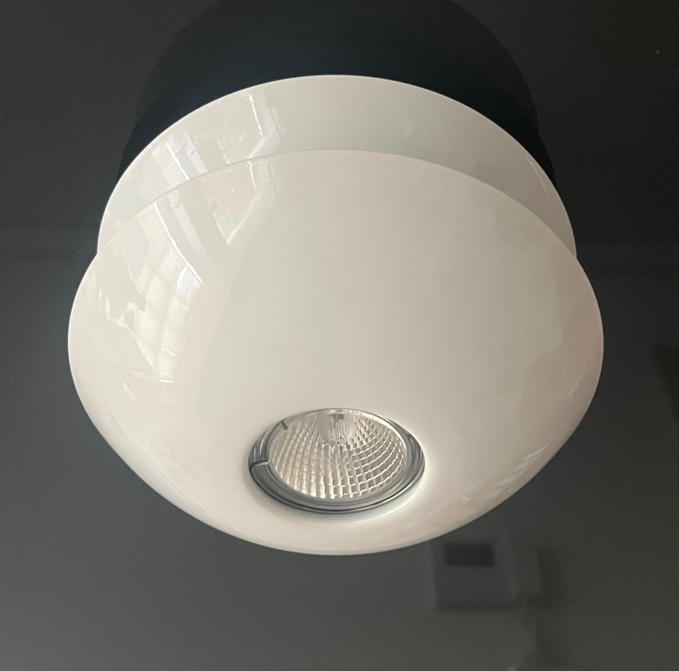 Postmodern White Metal Pair of Halogen Flush Mounts by Blauet, Barcelona, 1980s in vendita 7