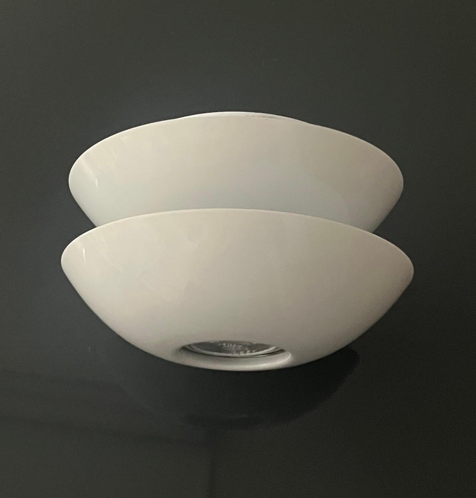 Pretty Postmodern Spanish Pair white metal Flush Mounts or Wall Sconces by Blauet. Model: Birimbao-2. These fixtures were made in Barcelona (Spain) by Blauet during 1980s.
They have never been used, the condition is Excellent. “Blauet” original