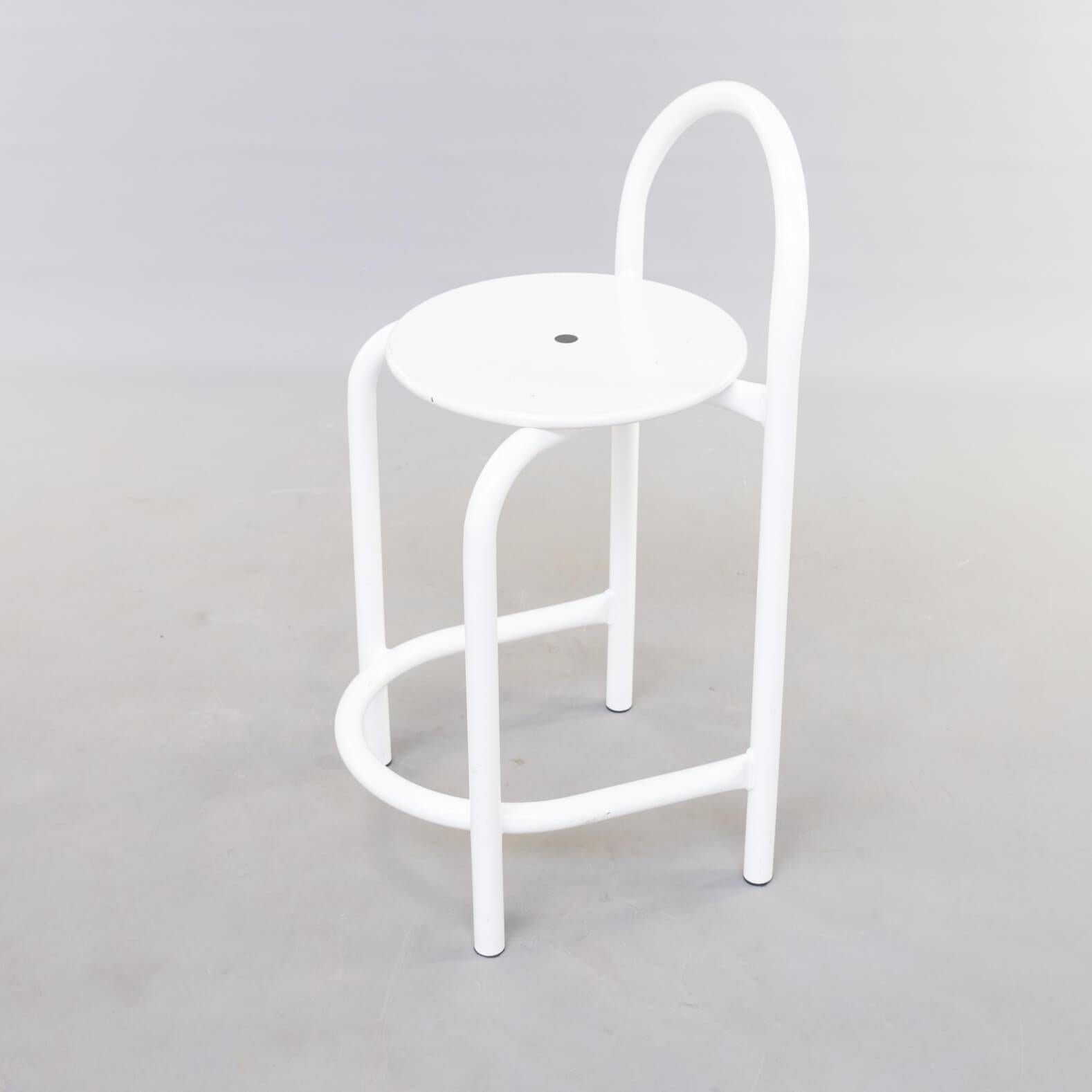 20th Century Postmodern White Metal Stools Set of 2 For Sale