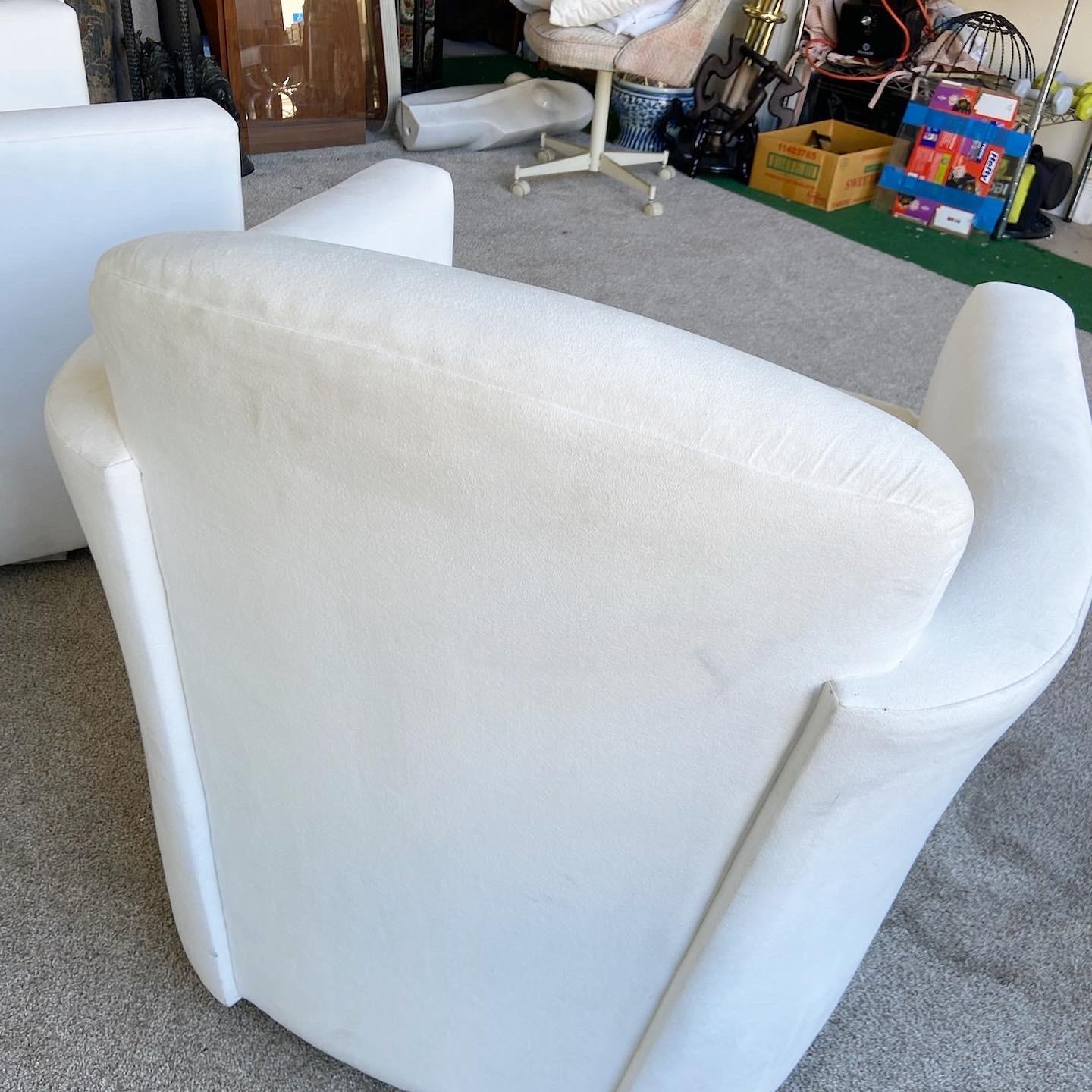 Postmoderne weiße Mikro-Wildleder-Lounge-Stühle im Angebot 7