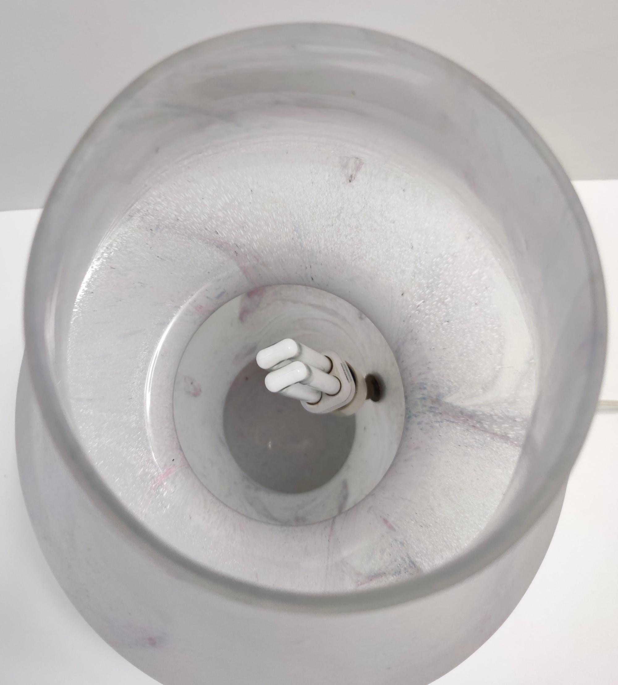 Lámpara de mesa postmoderna de cristal de Murano blanco con efecto mármol rosa, Italia en venta 5