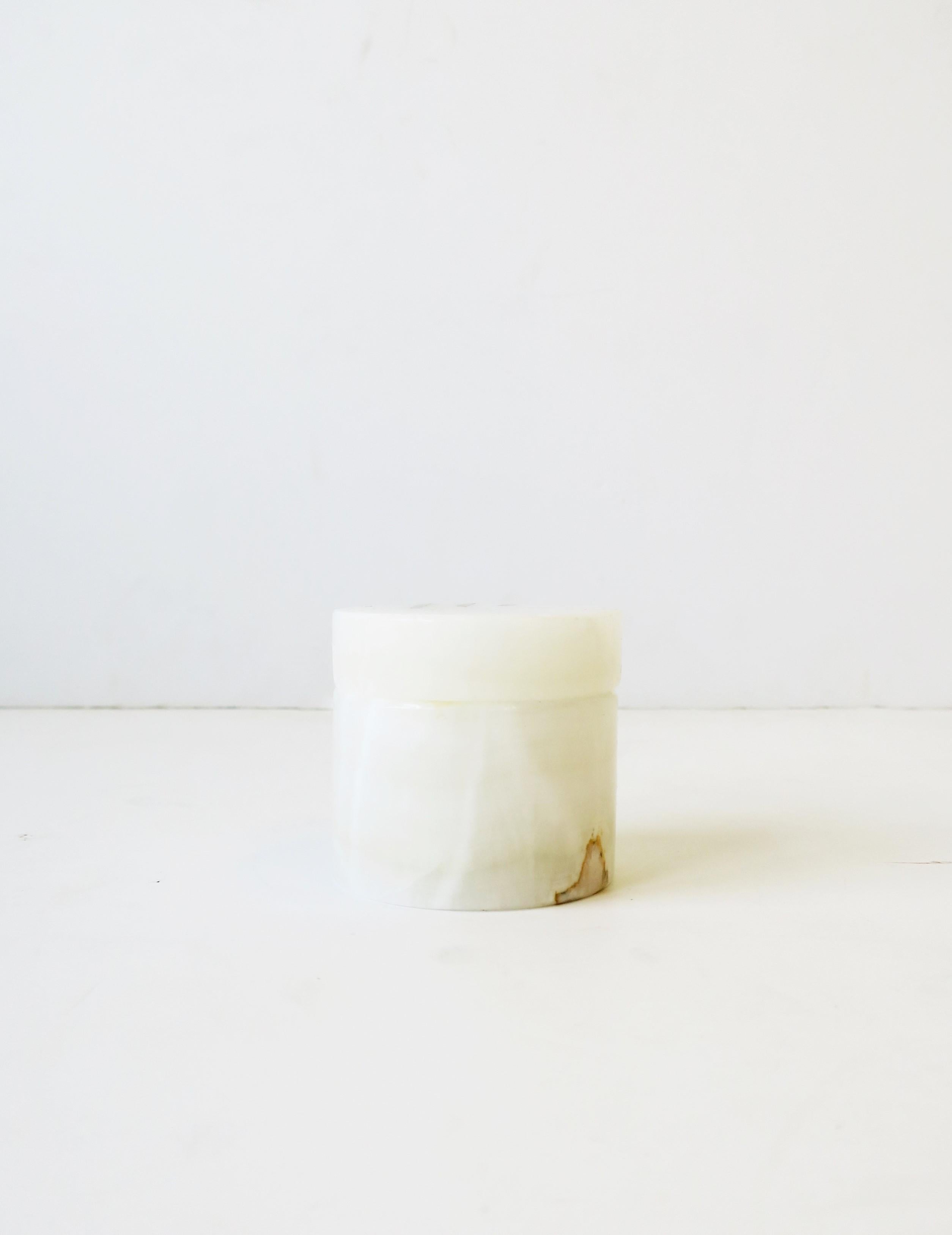 Postmodern White Onyx Marble Box 1